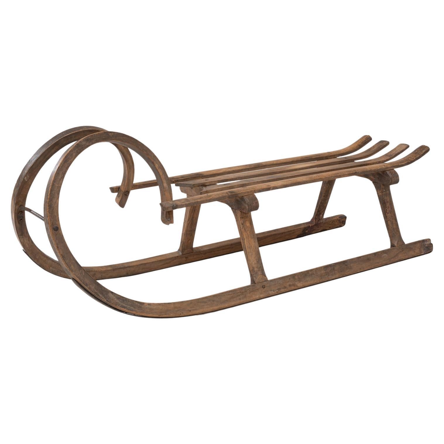 Traîneau en bois courbé tchèque des années 1900