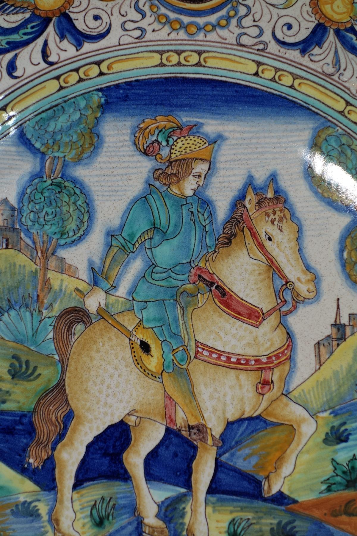 1900s David Zipirovic Deruta Renacimiento Renacimiento Mayólica Desfile Placa Italiano en venta