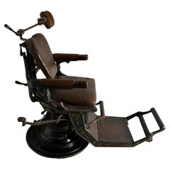 1900's Dentist Chair