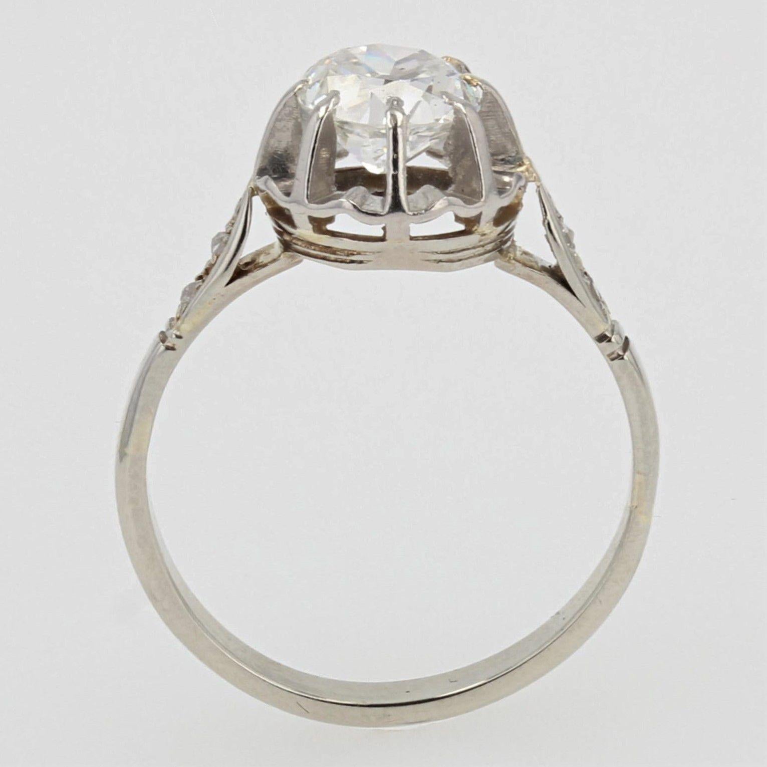 Bague solitaire en or blanc 18 carats et diamants des annes 1900 en vente 6