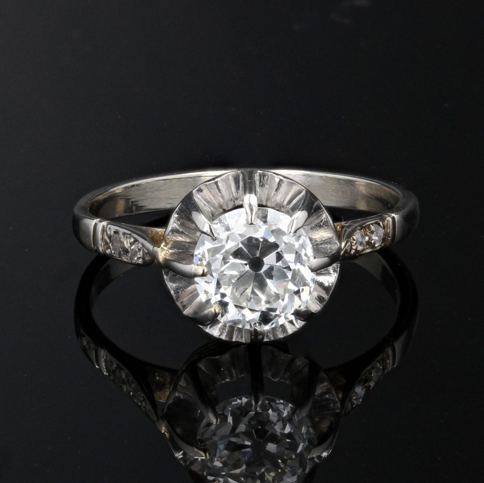 Belle Époque Bague solitaire en or blanc 18 carats et diamants des annes 1900 en vente