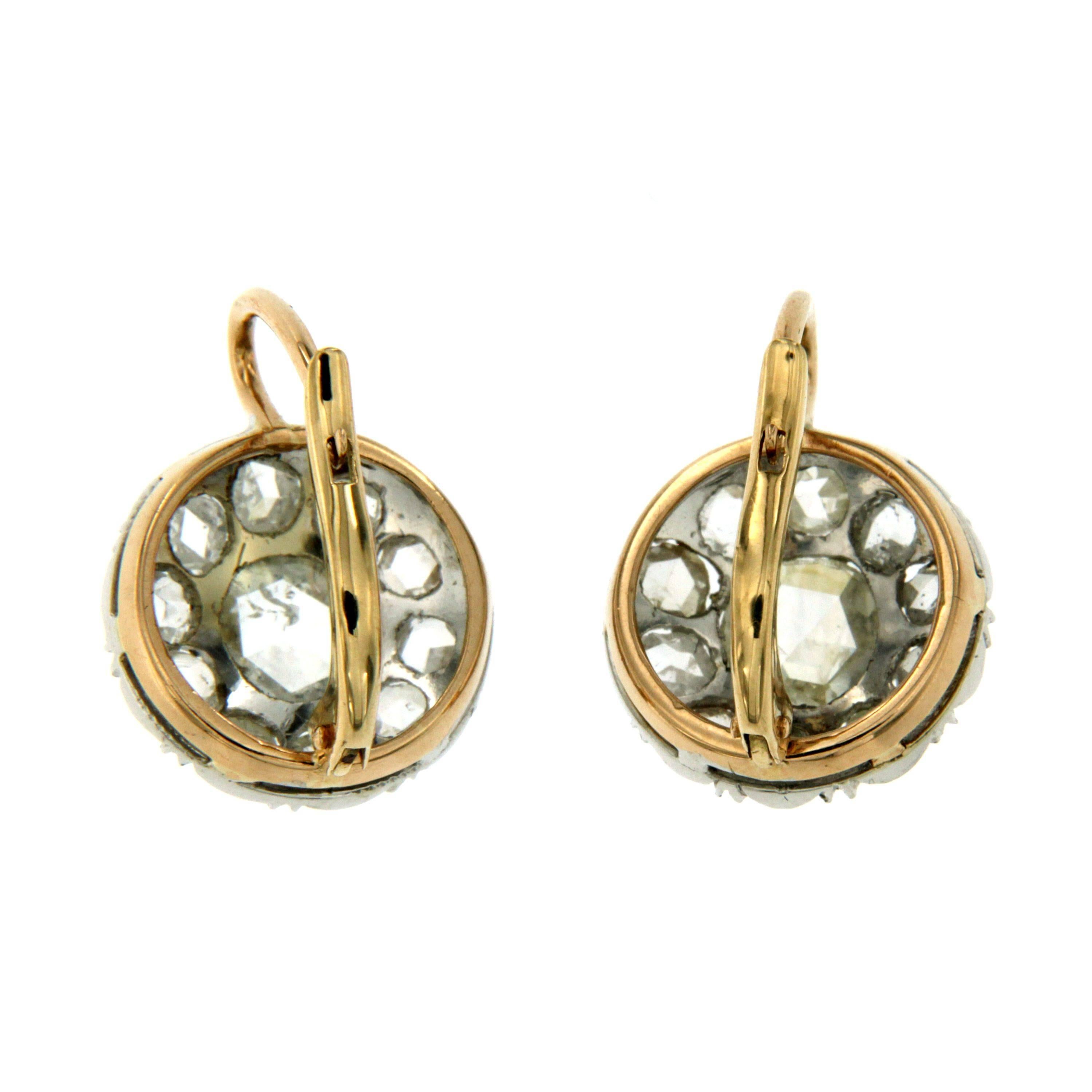 1900s Diamond 3.50 carat Two-Color Gold Cluster Earrings In Excellent Condition In Napoli, Italy
