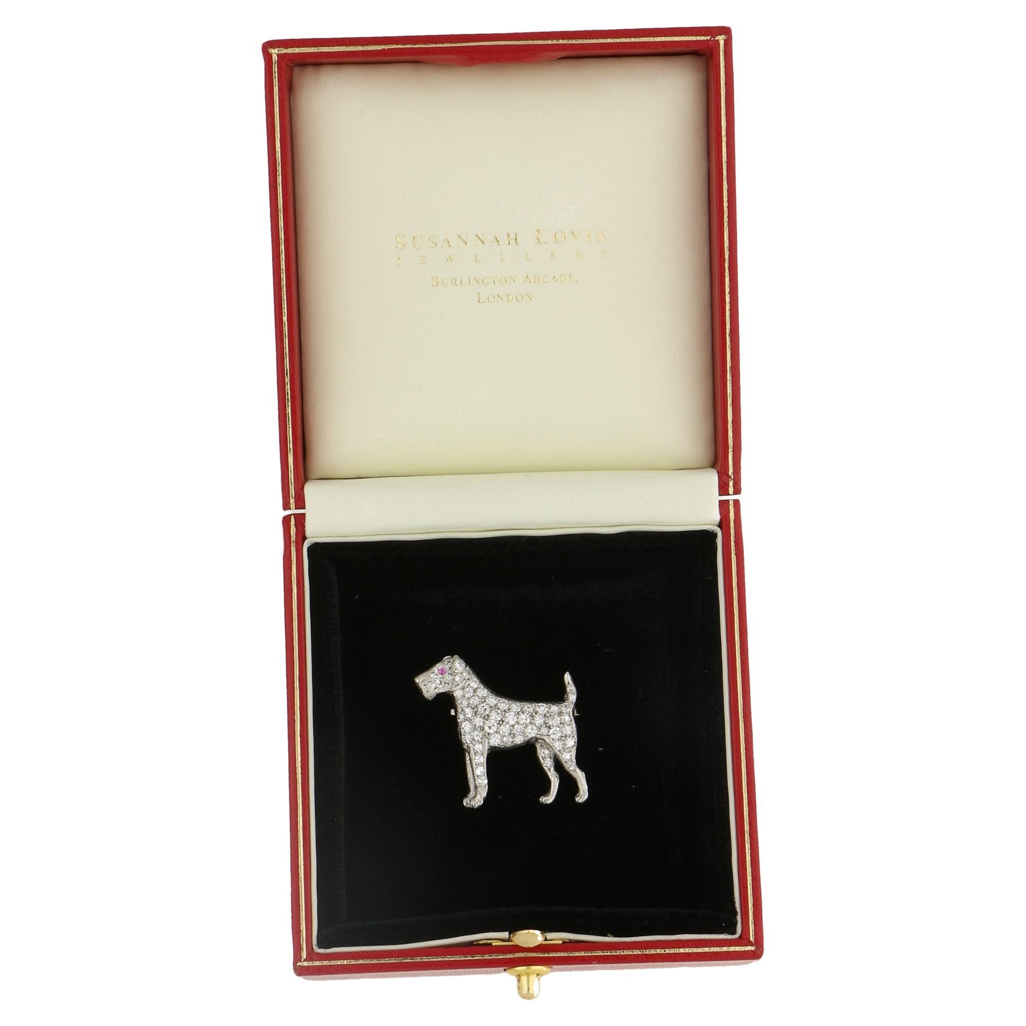 1900s Diamond Platinum Fox Terrier Brooch In Excellent Condition In London, GB