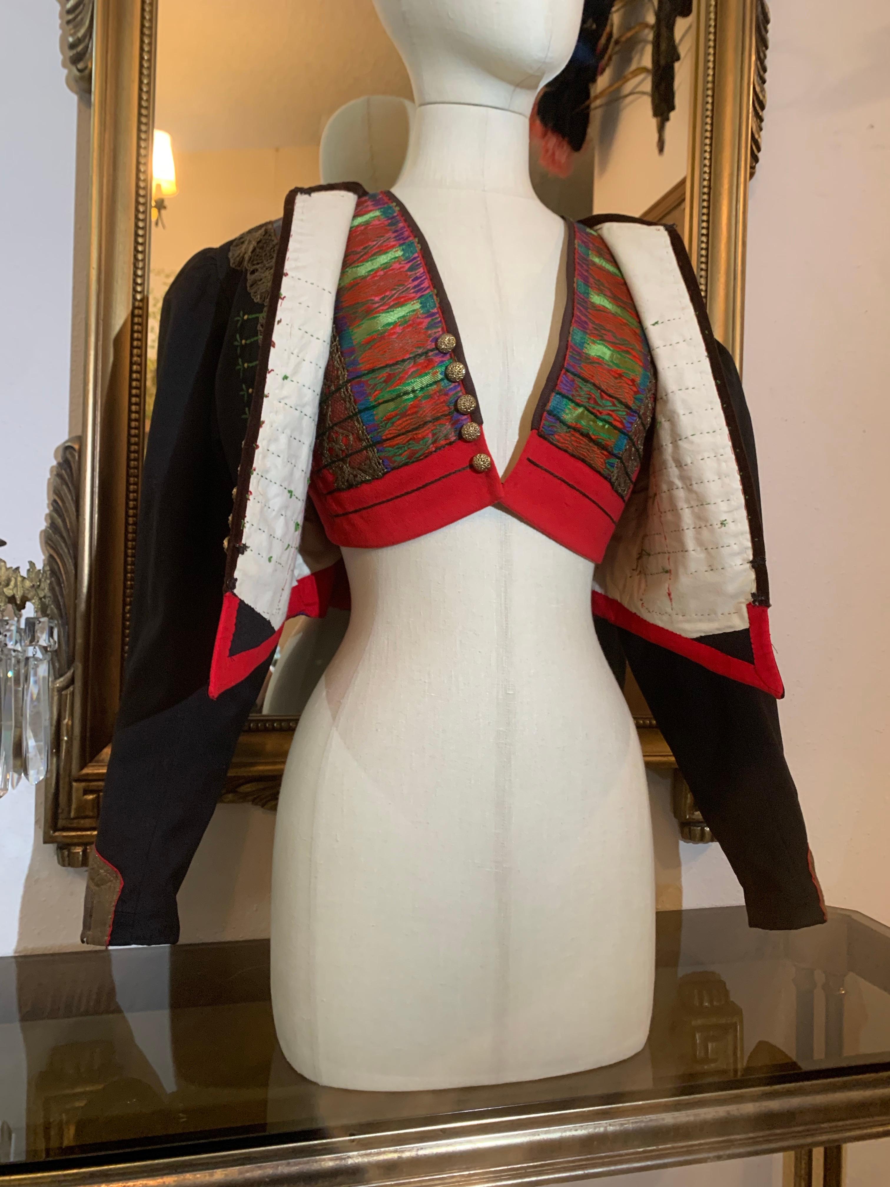 1900s Eastern European Folk Wear Ensemble Delicately Embroidered Jacket & Vest For Sale 3