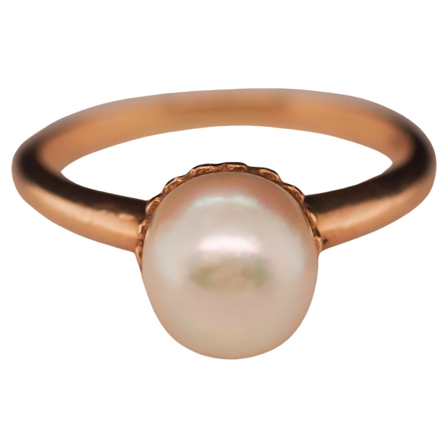 1900s Edwardian 14K Yellow Gold Pearl Ring with Scallop Prongs For Sale