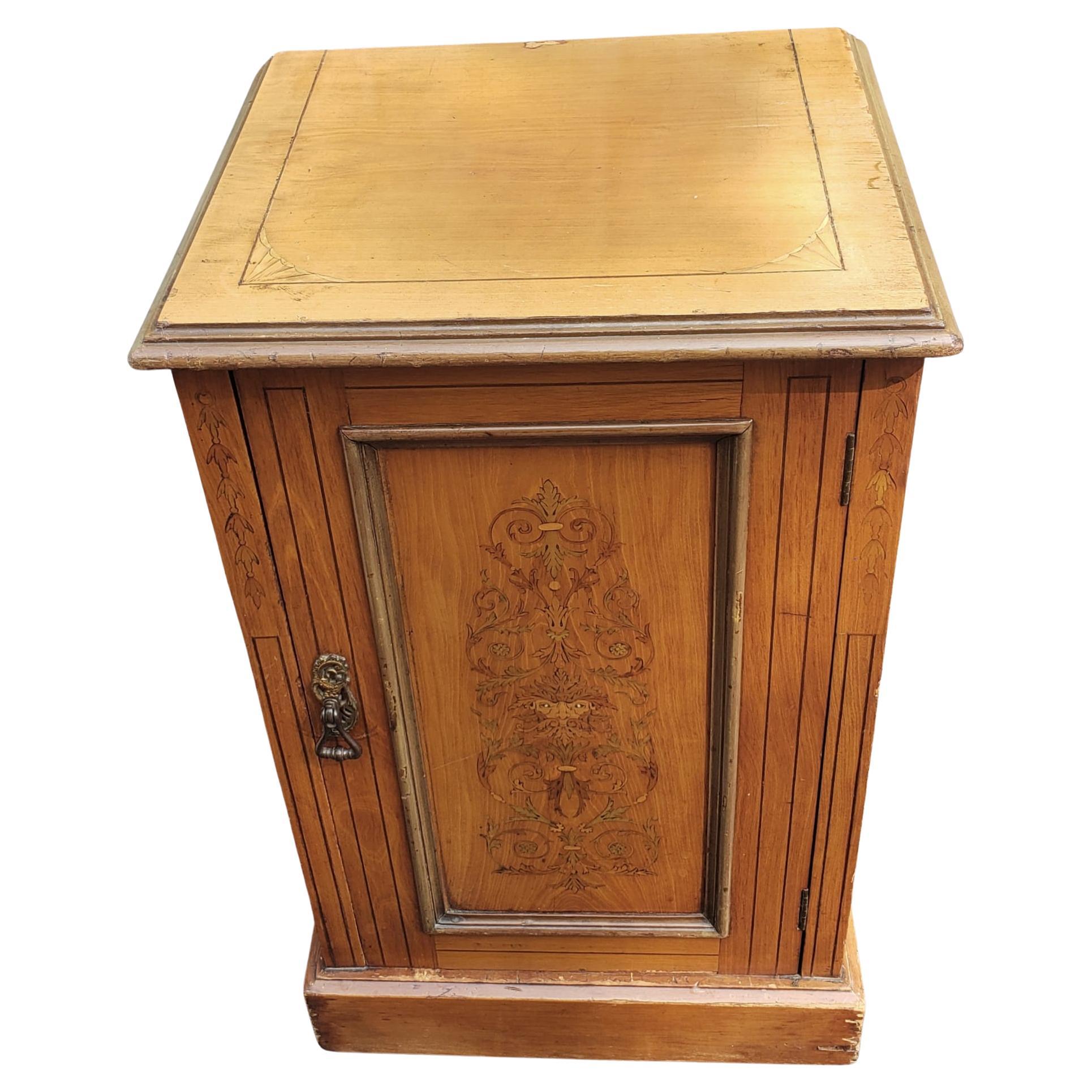 A 1900s Edwardian Inlaid Maple Side Cabinet measuring 17.5