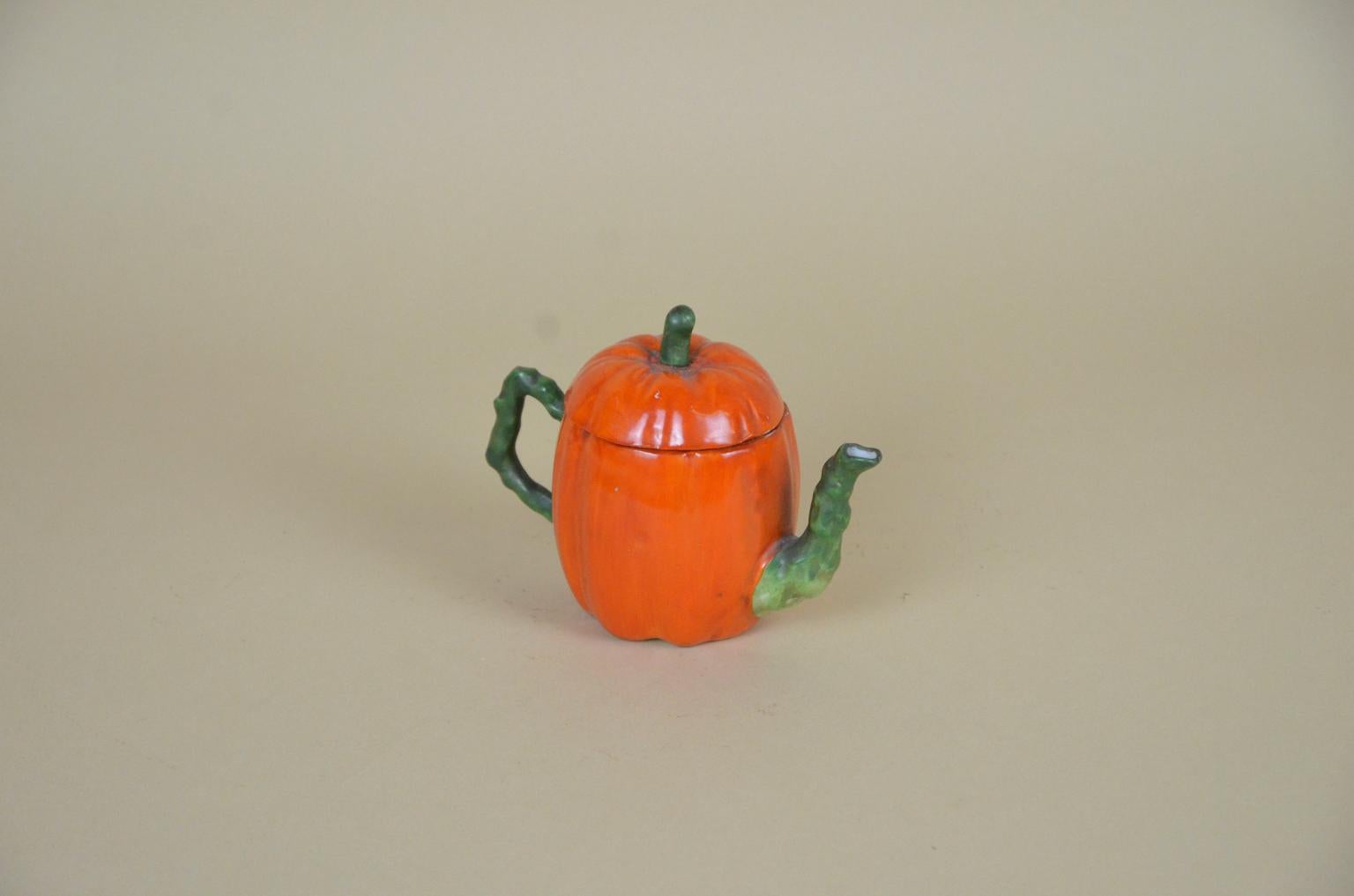 porcelain teapots made in england