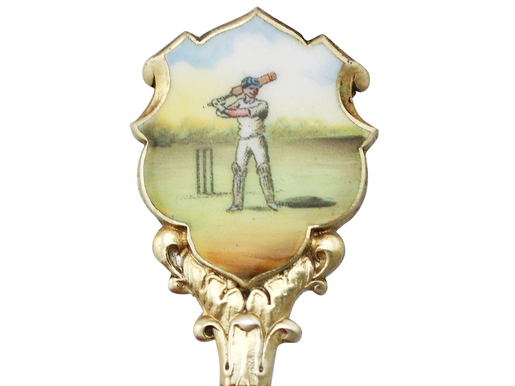 1900, Cucharas eduardianas de plata de ley y esmalte en venta 3