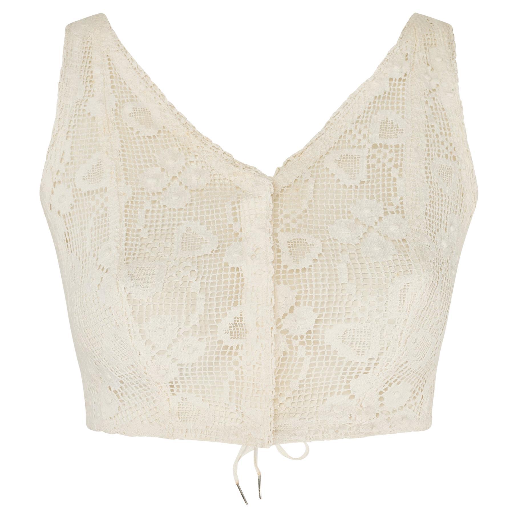 1900s Edwardian White Crochet Cover with Lace-Up Back (Corset en crochet blanc avec dos à lacets) en vente