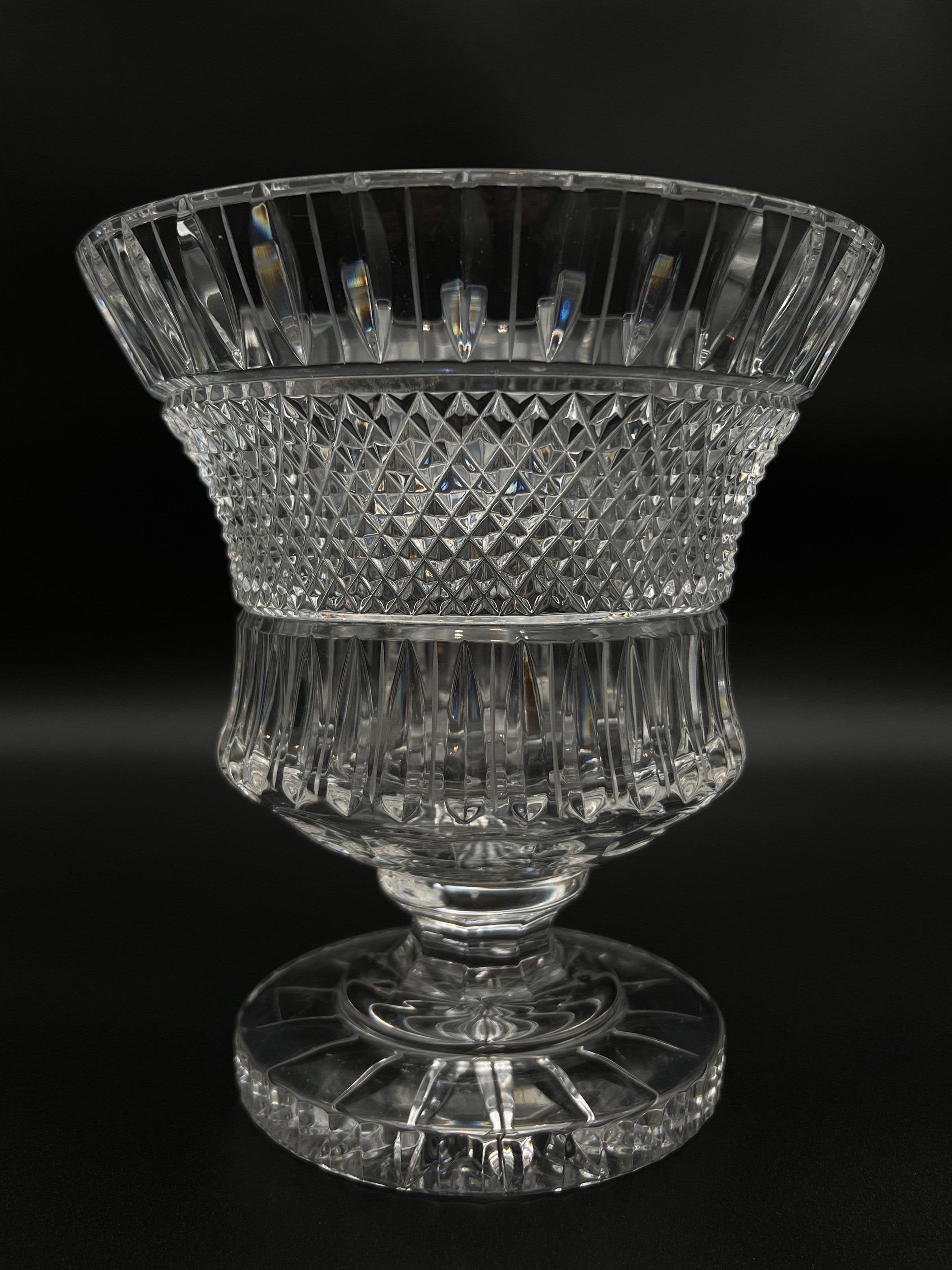 Vaso a urna in cristallo stile impero del 1900 in vendita 5