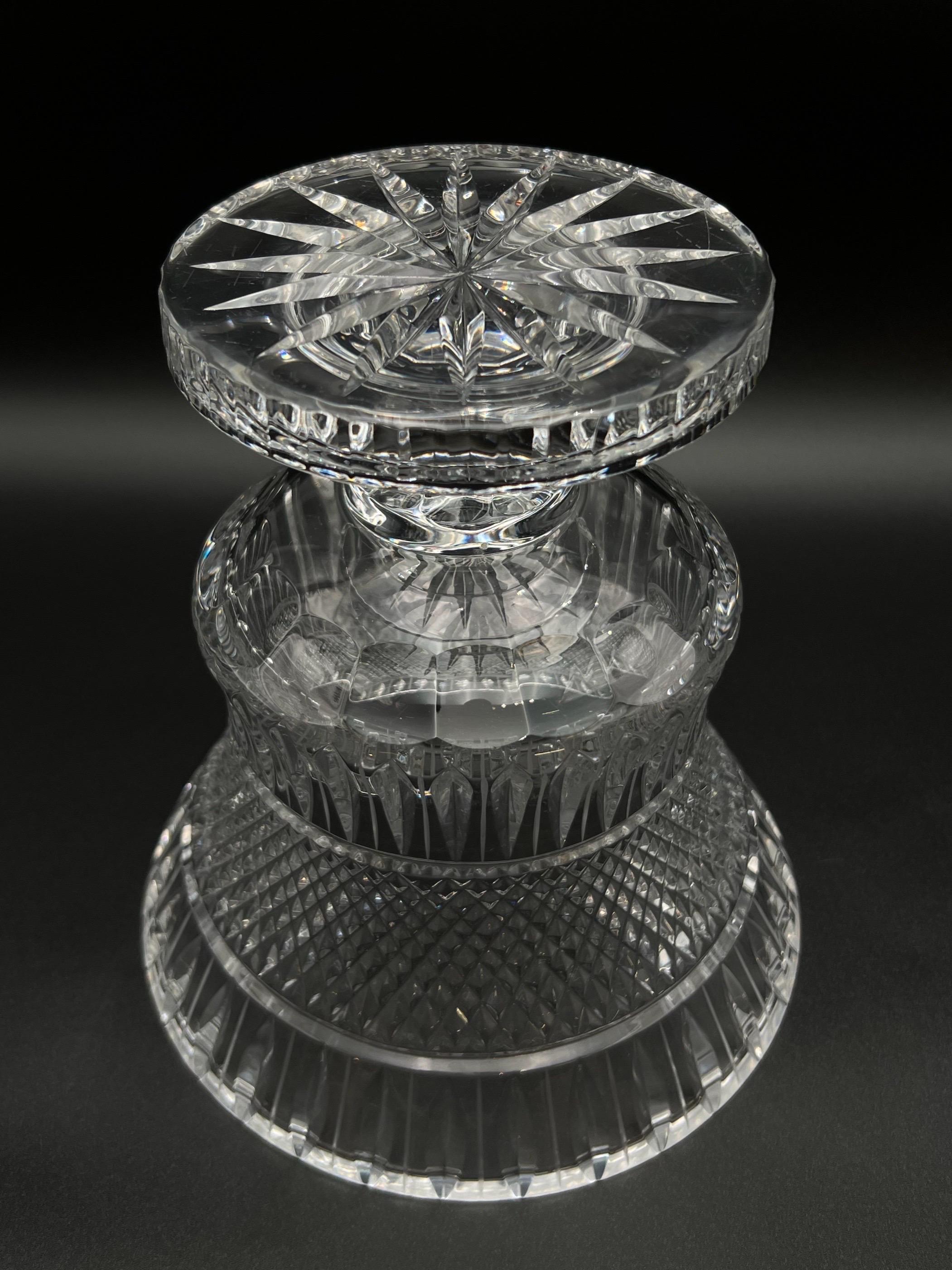 Vaso a urna in cristallo stile impero del 1900 in vendita 2