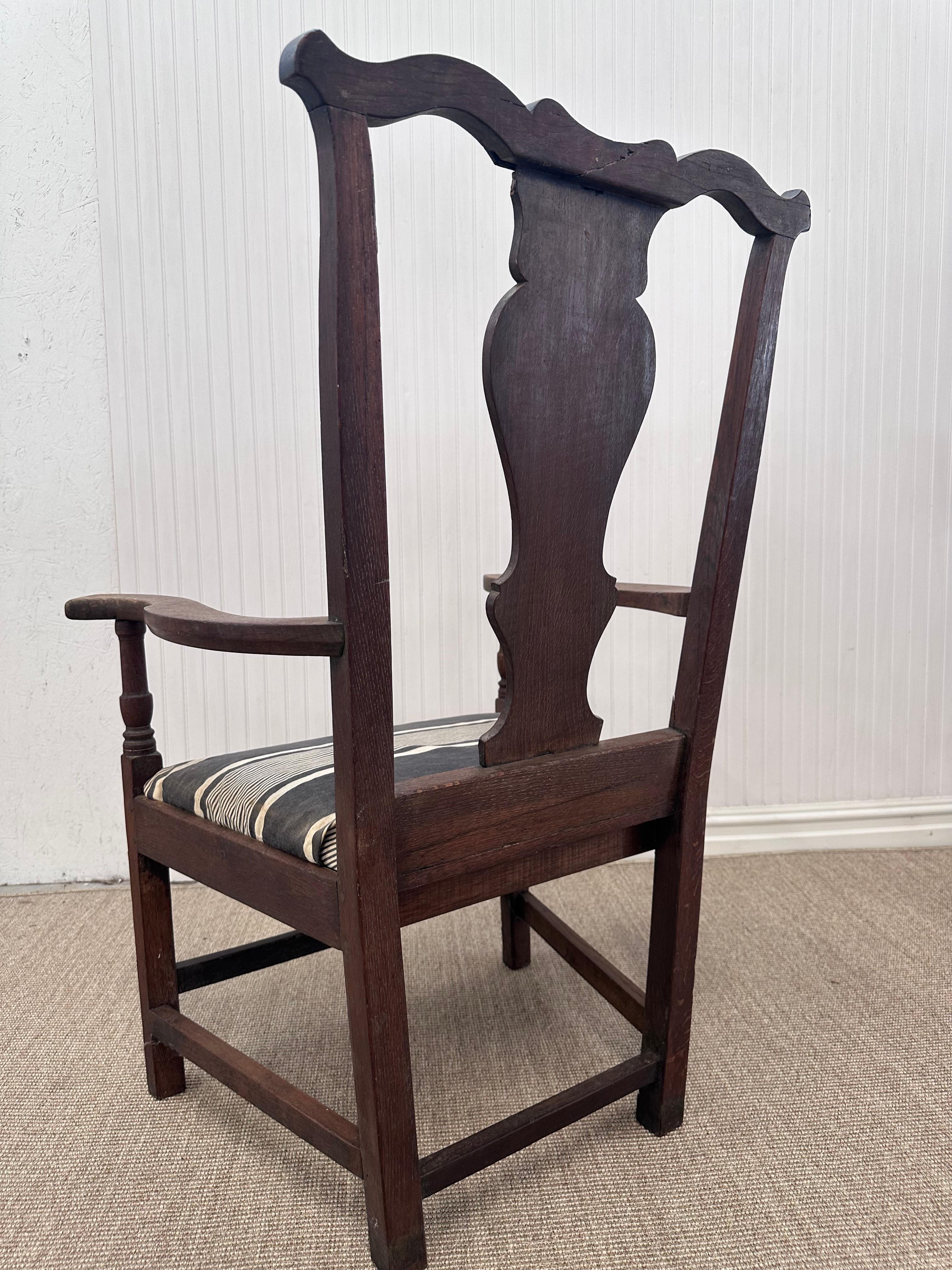 1900's English Antique Chippendale Style Chair Roble en venta