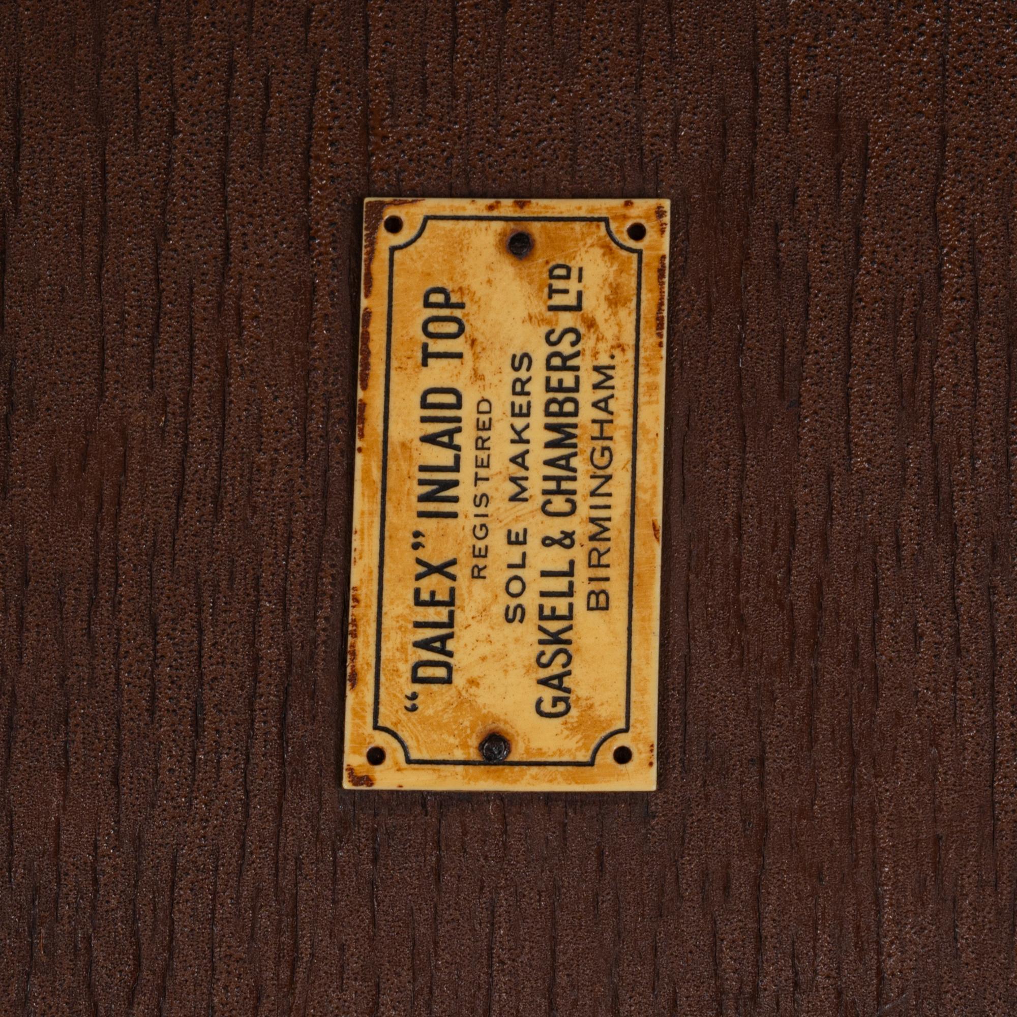 1900s English Cast Iron Pub Table By Gaskell & Chambers For Sale 7