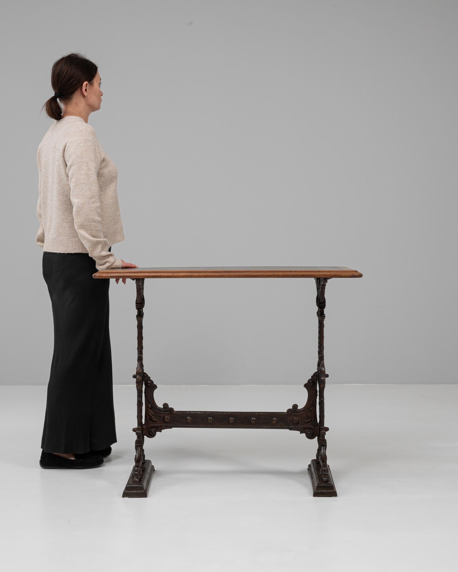 British 1900s English Cast Iron Pub Table By Gaskell & Chambers For Sale