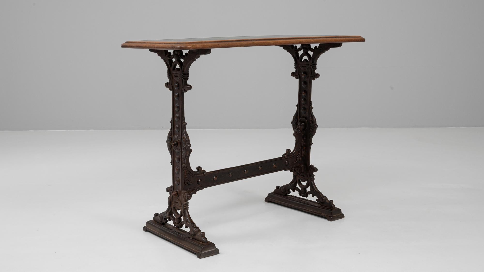 1900s English Cast Iron Pub Table By Gaskell & Chambers For Sale 3