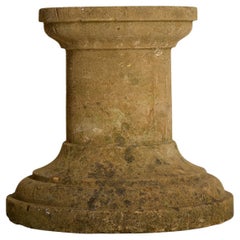 1900s English Hand-Carved Sandstone Pedestal