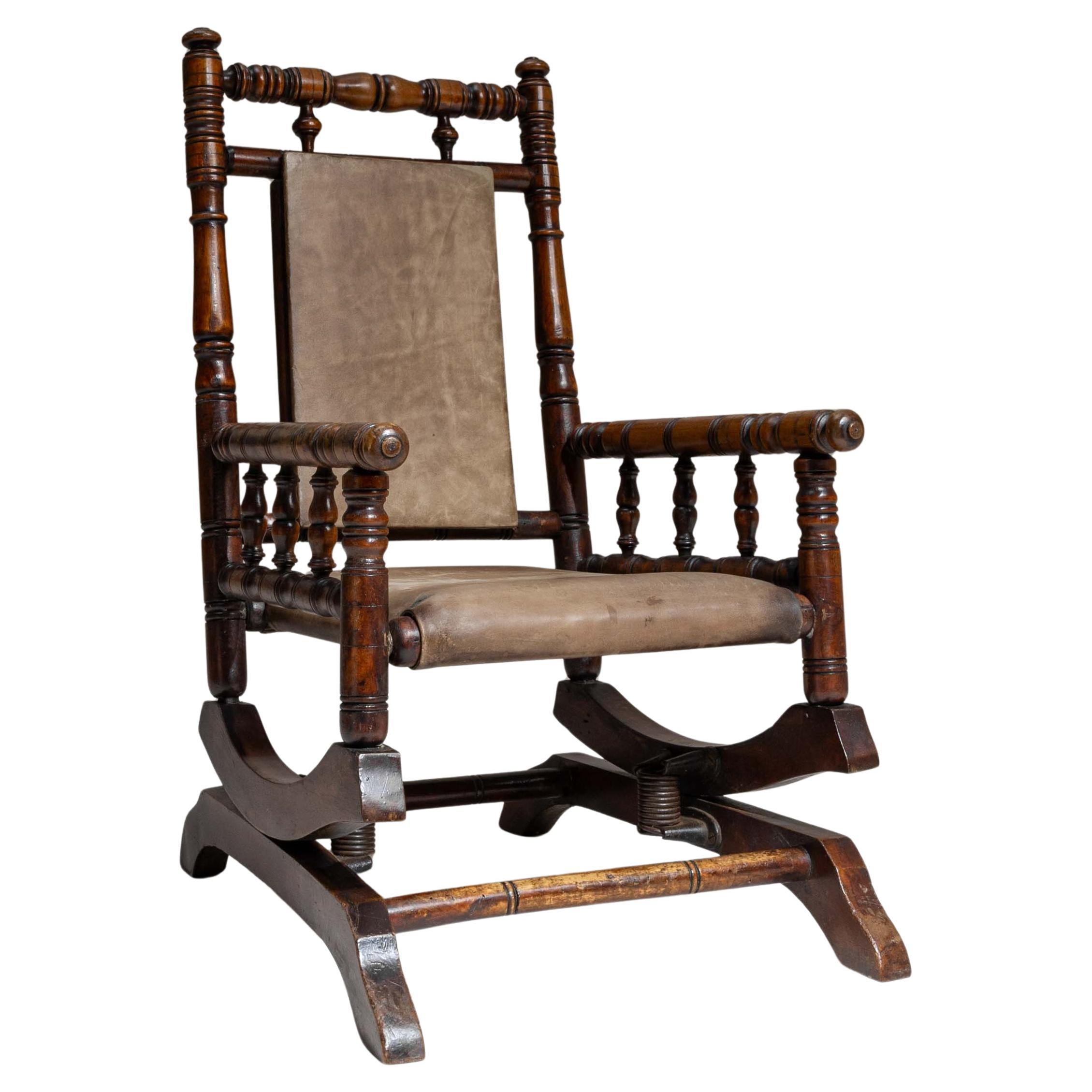 1900s English Rocking Armchair With Leather Seat And Back For Sale