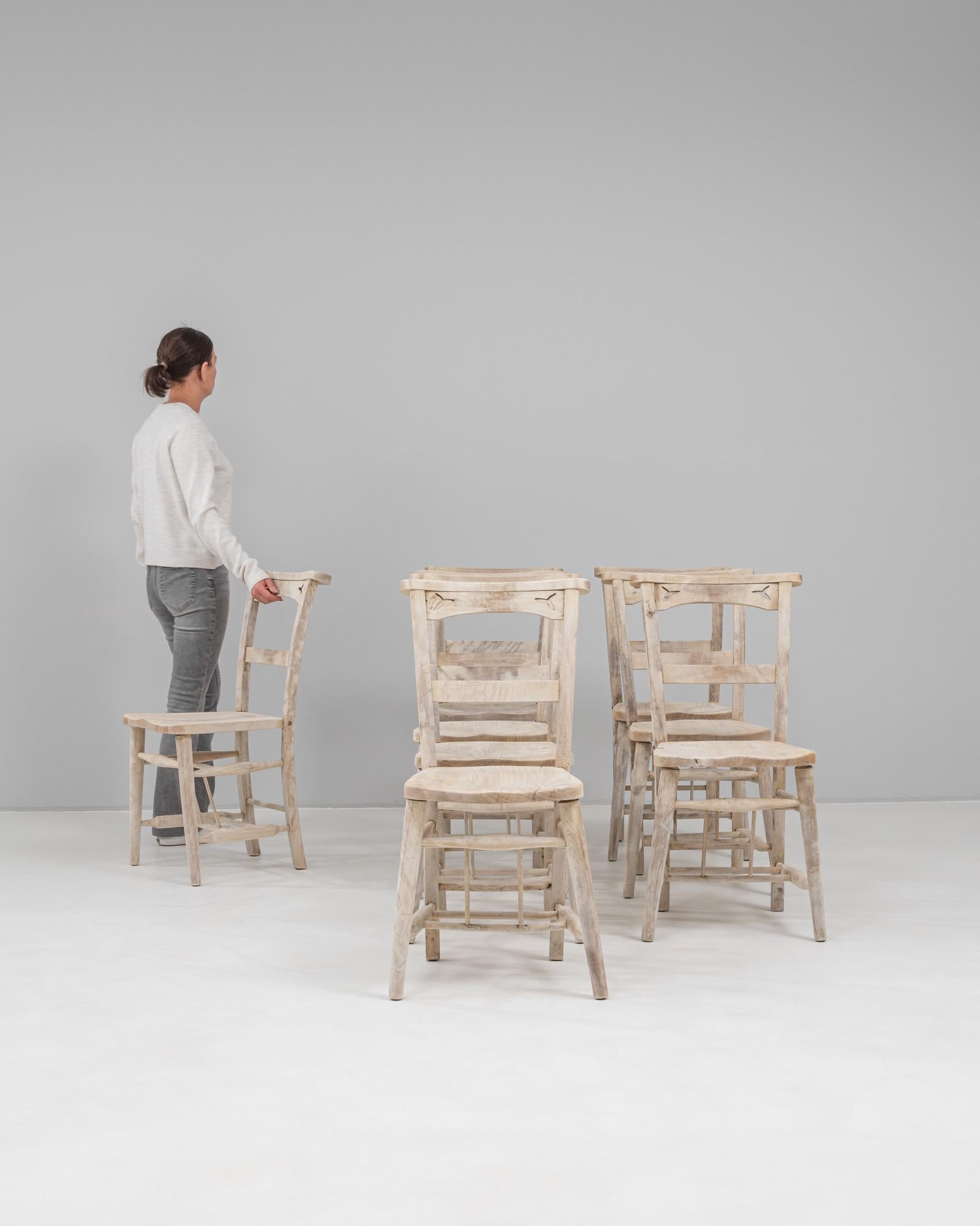 Britannico 1900s English Set Of Eight Oak Dining Chairs in vendita