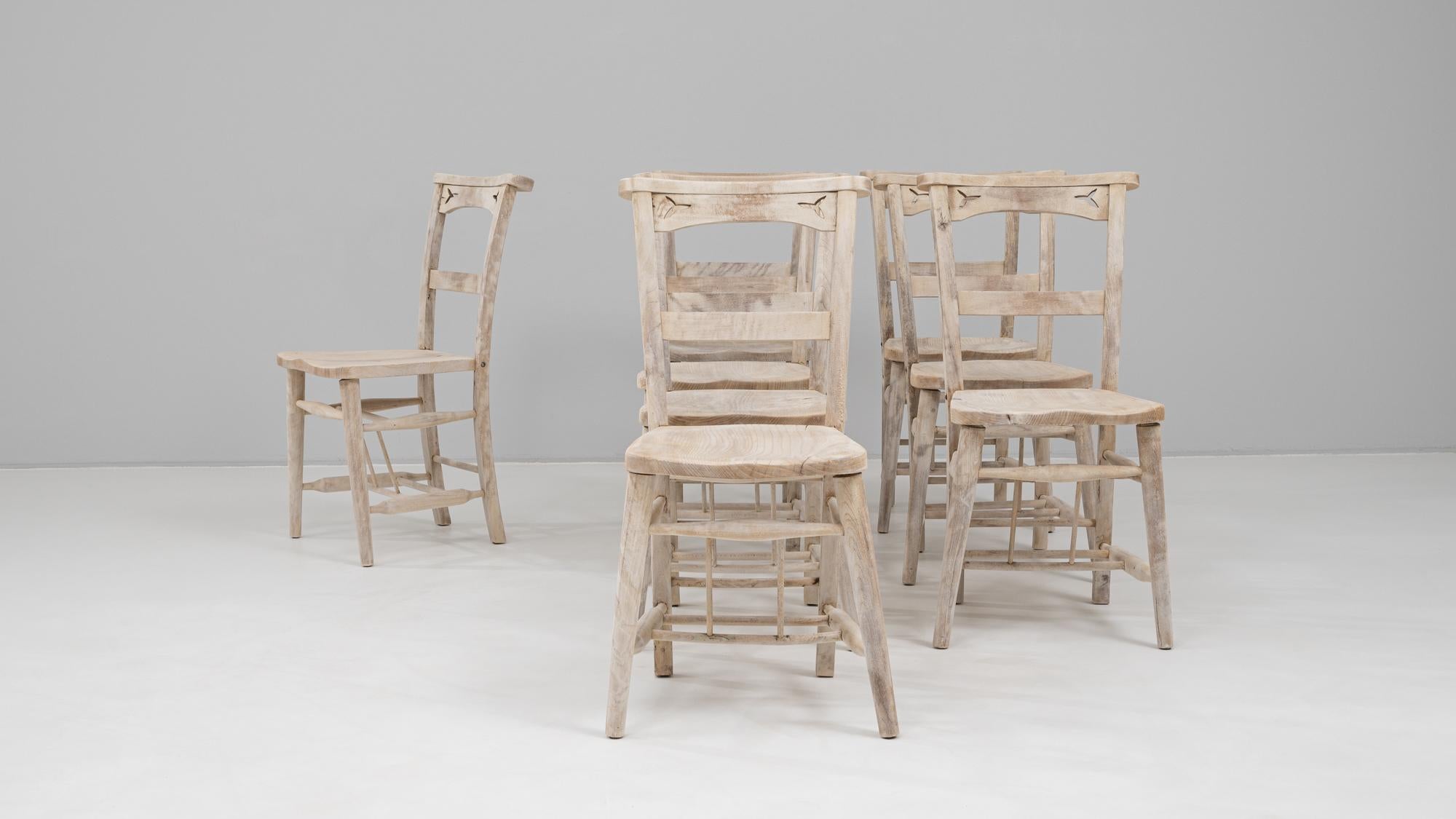 XX secolo 1900s English Set Of Eight Oak Dining Chairs in vendita