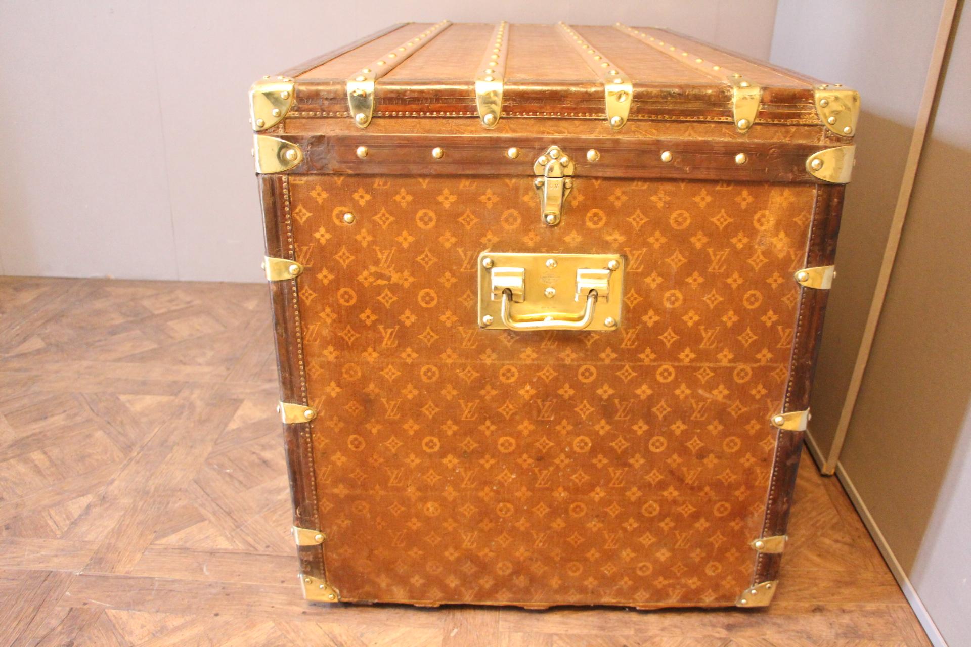 Leather 1900s Extra Large Louis Vuitton Trunk, Malle Vuitton Courrier