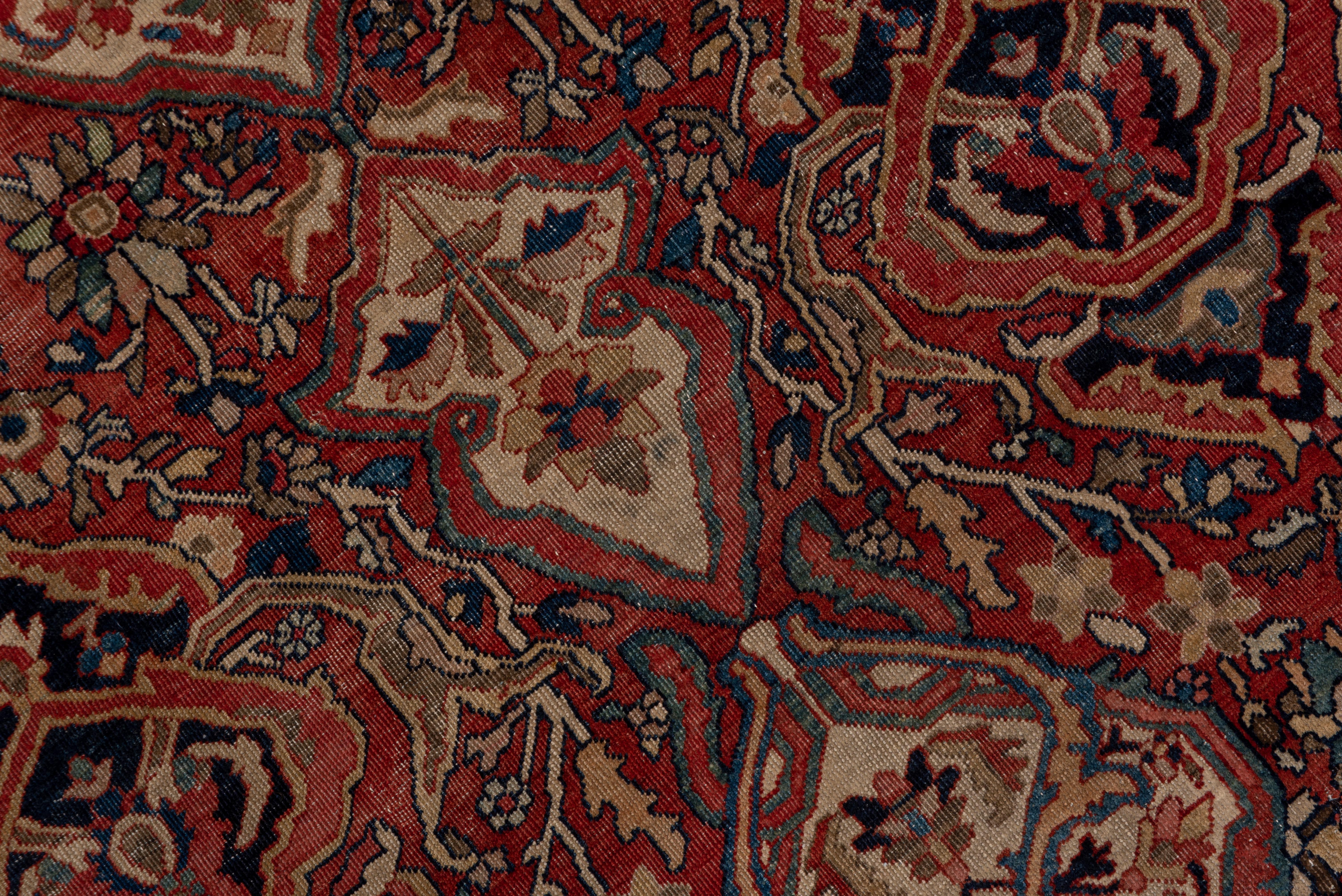 Early 20th Century 1900s Fine Antique Persian Farahan Sarouk Rug, Soft Red Field & Blue Subfield For Sale