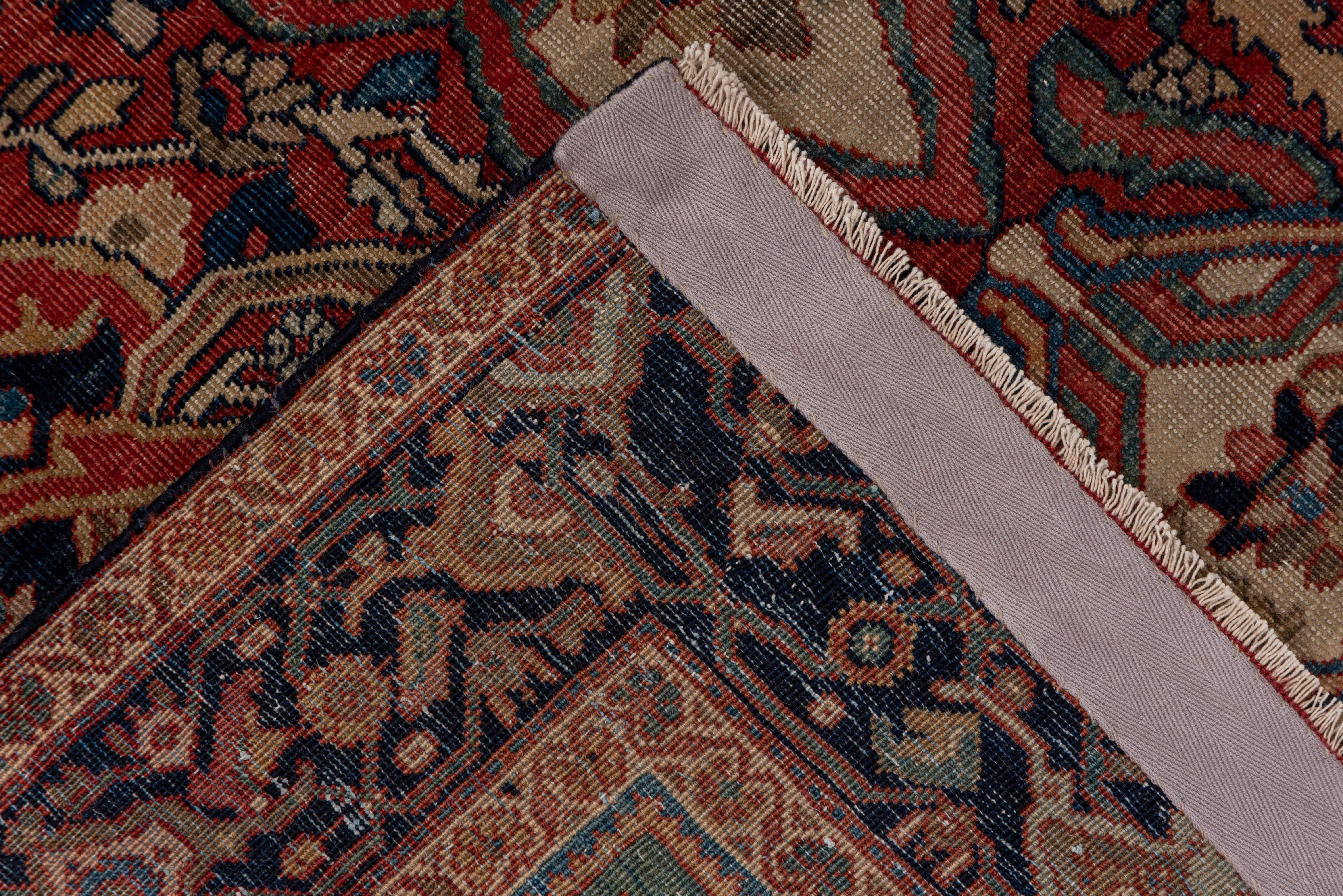 1900s Fine Antique Persian Farahan Sarouk Rug, Soft Red Field & Blue Subfield For Sale 1