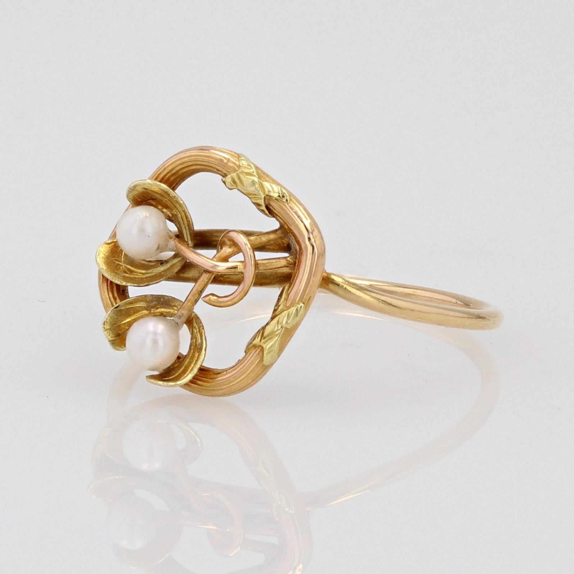 Belle Époque 1900s Fine Pearl 18 Karat Yellow Rose Gold Openwork Lozenge Shape Ring For Sale