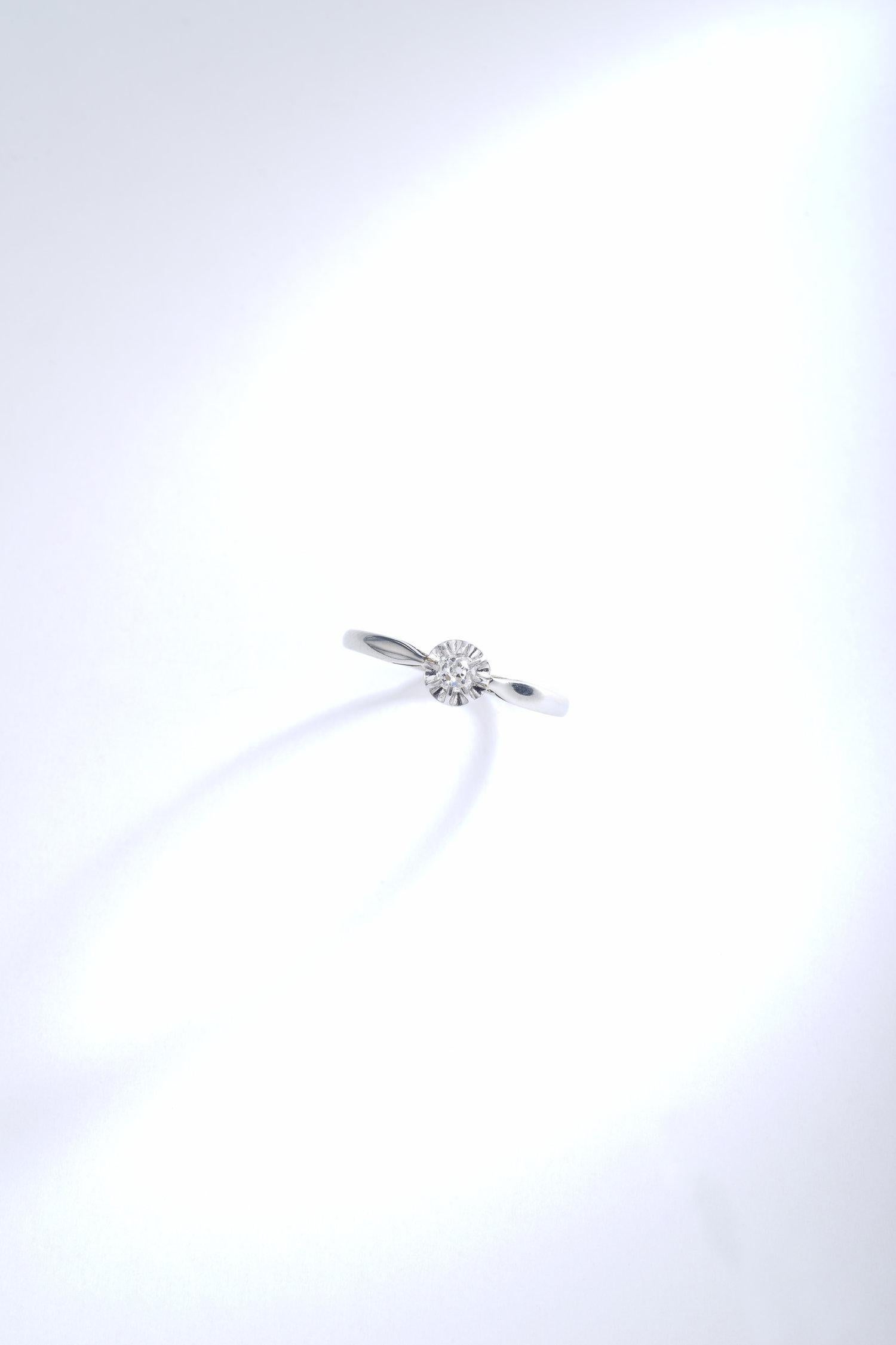Antique Diamond 0.20 carat Platinum and white Gold Ring. French marks. Circa 1900.