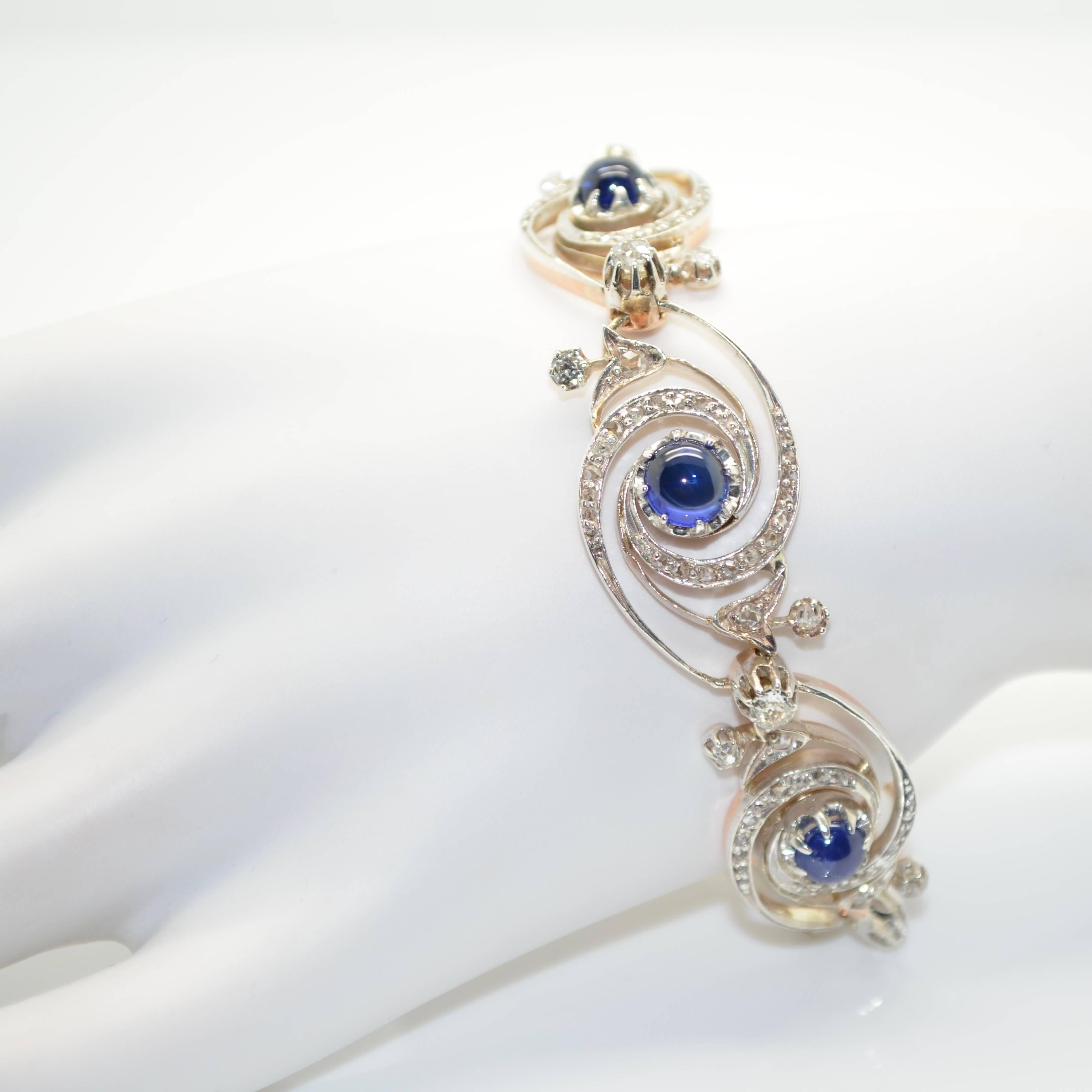 1900s French Art Nouveau Platinum 18 Karat Gold and Sapphire Diamond Bracelet In Excellent Condition For Sale In Paris, FR