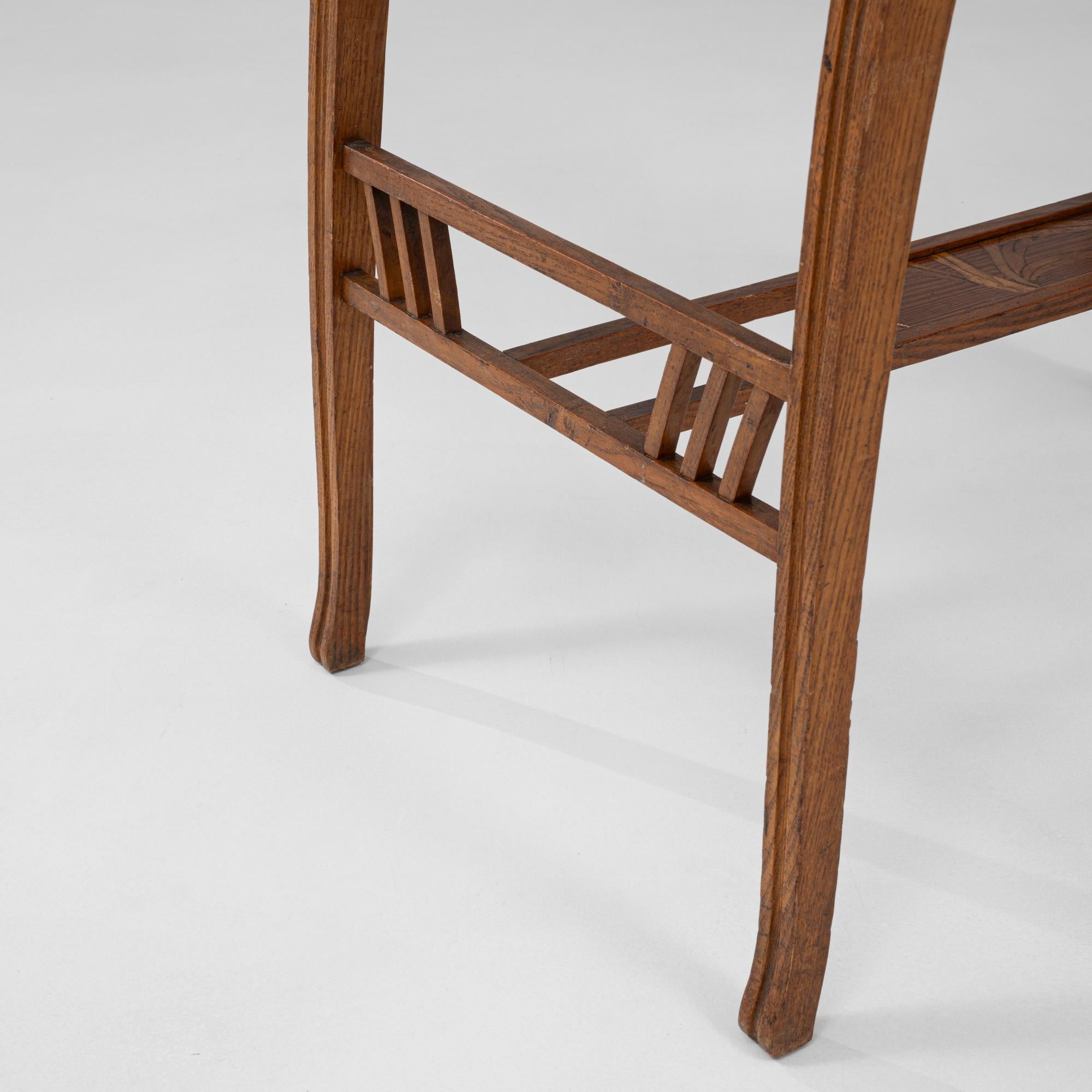 Table d'appoint en bois Art Nouveau 1900 avec plateau floral en vente 3