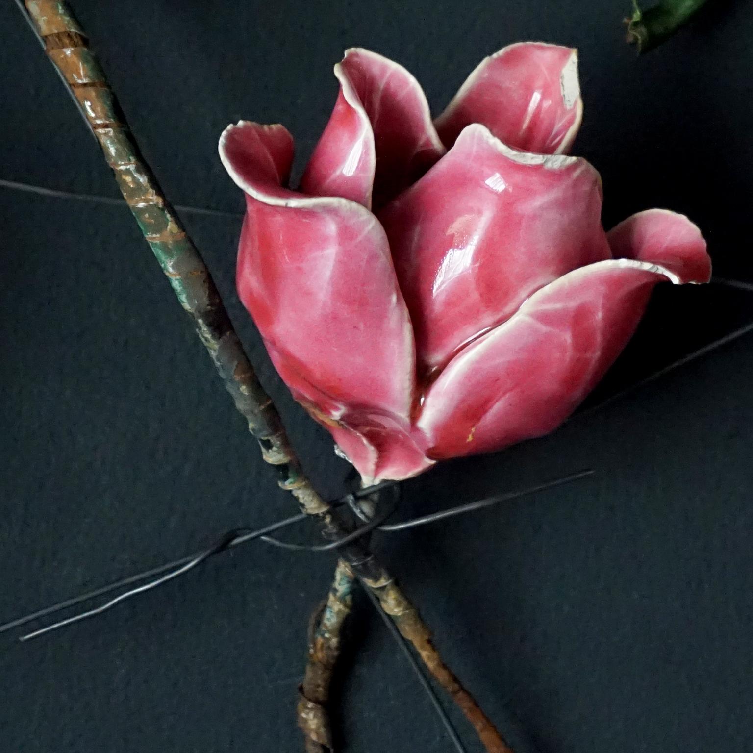 1900er Jahre Französisch Barbotine Majolika Trauerblumen, Rose Veilchen Pfingstrose Nelke  im Angebot 10