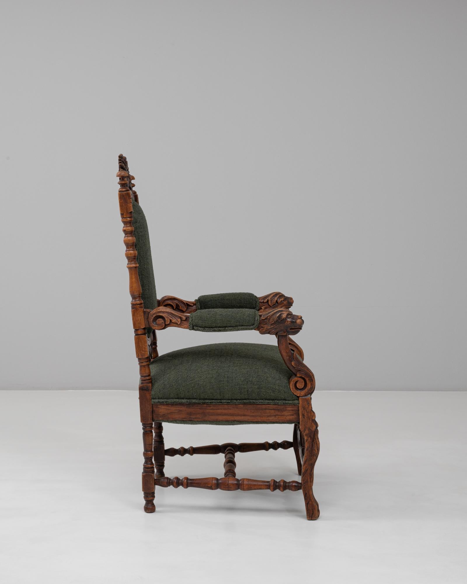 Neobarocco Poltrona barocca francese del 1900 in Oak con cuscini imbottiti in vendita