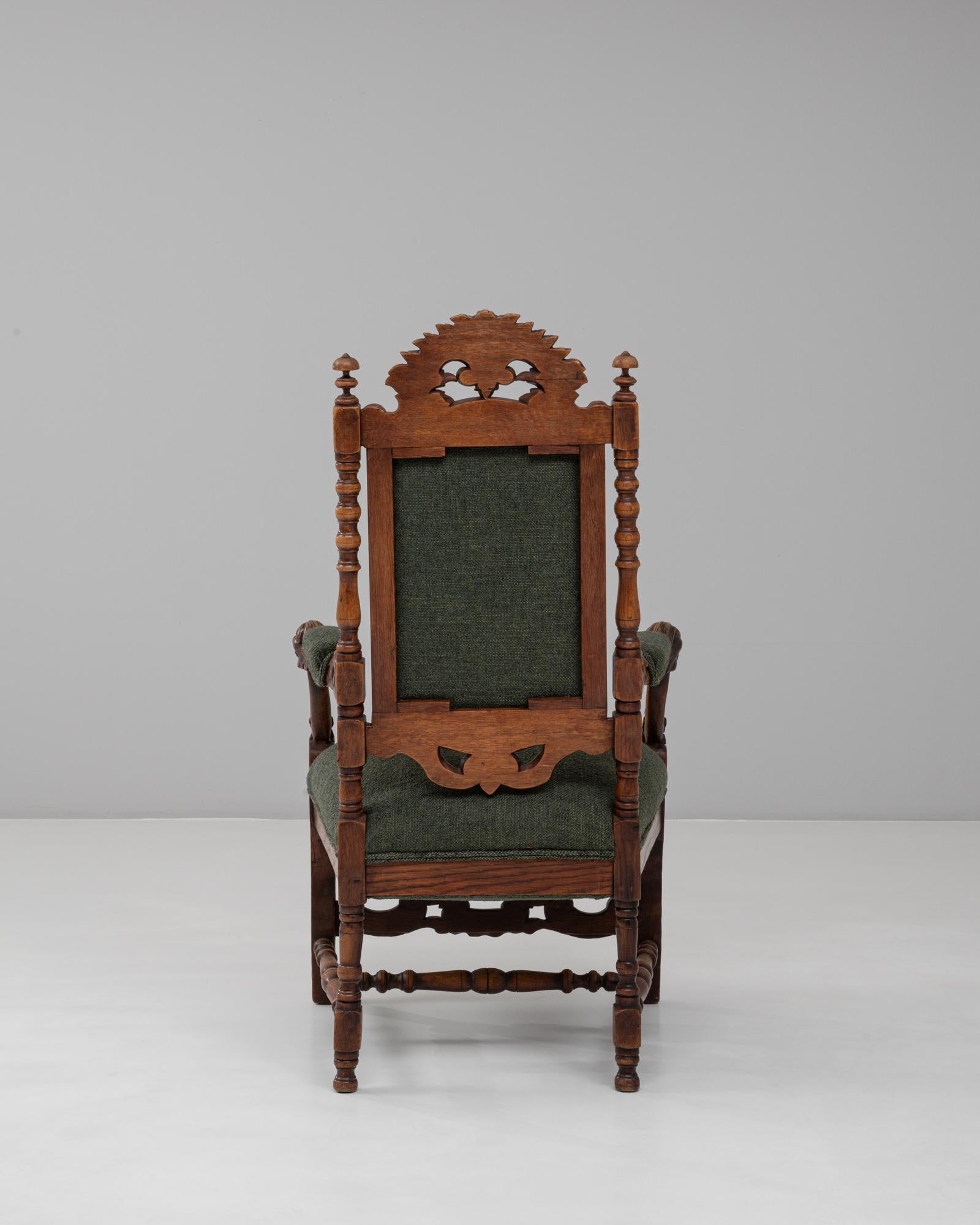 Francese Poltrona barocca francese del 1900 in Oak con cuscini imbottiti in vendita