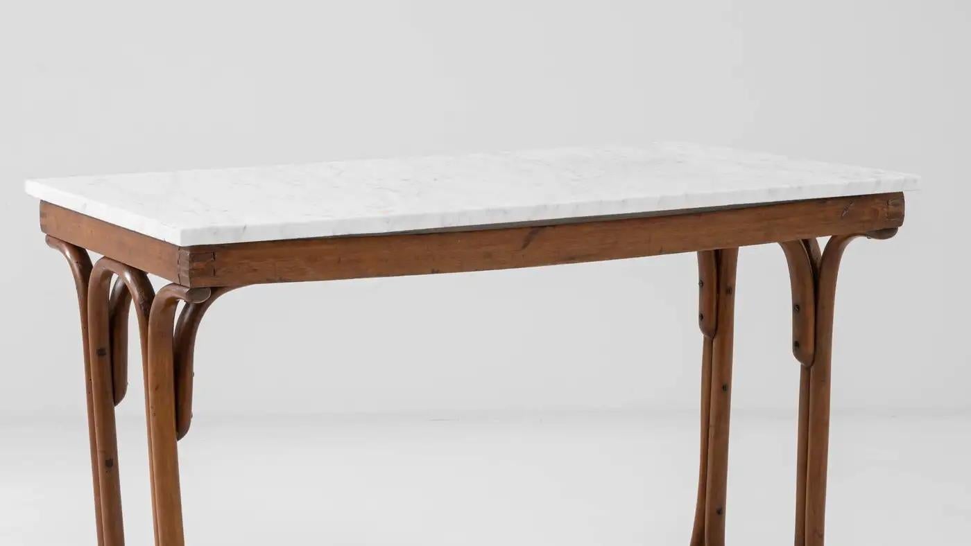 Moderne Table de bistrot en bentwood et marbre français des années 1900 en vente