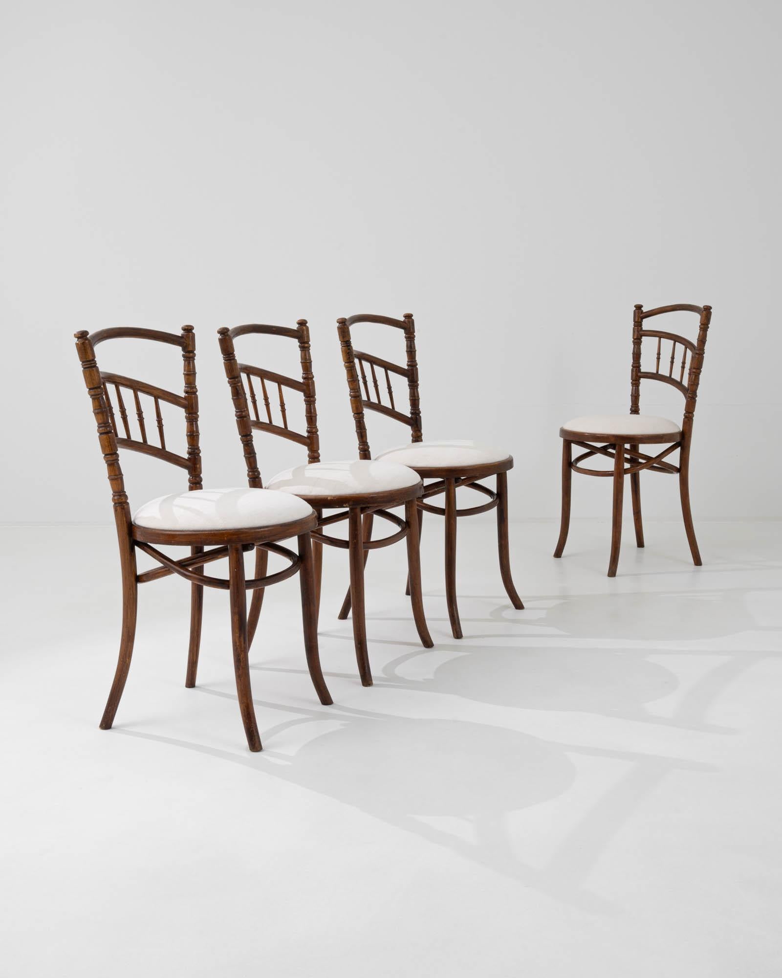 1900s French Bentwood Bistro Chairs, Set of Four In Good Condition In High Point, NC