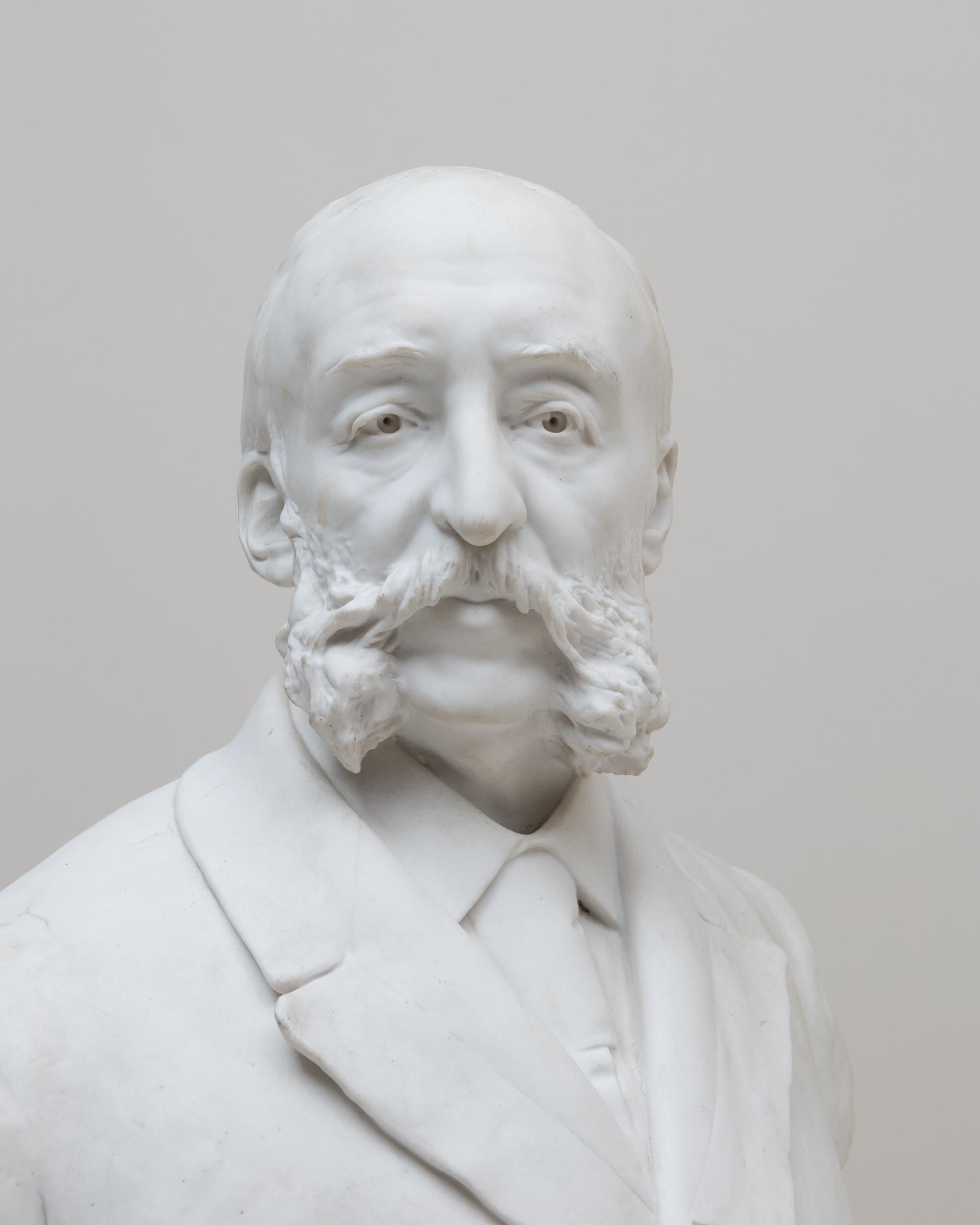 Busto di uomo in porcellana di Bisque francese del 1900 in vendita 4