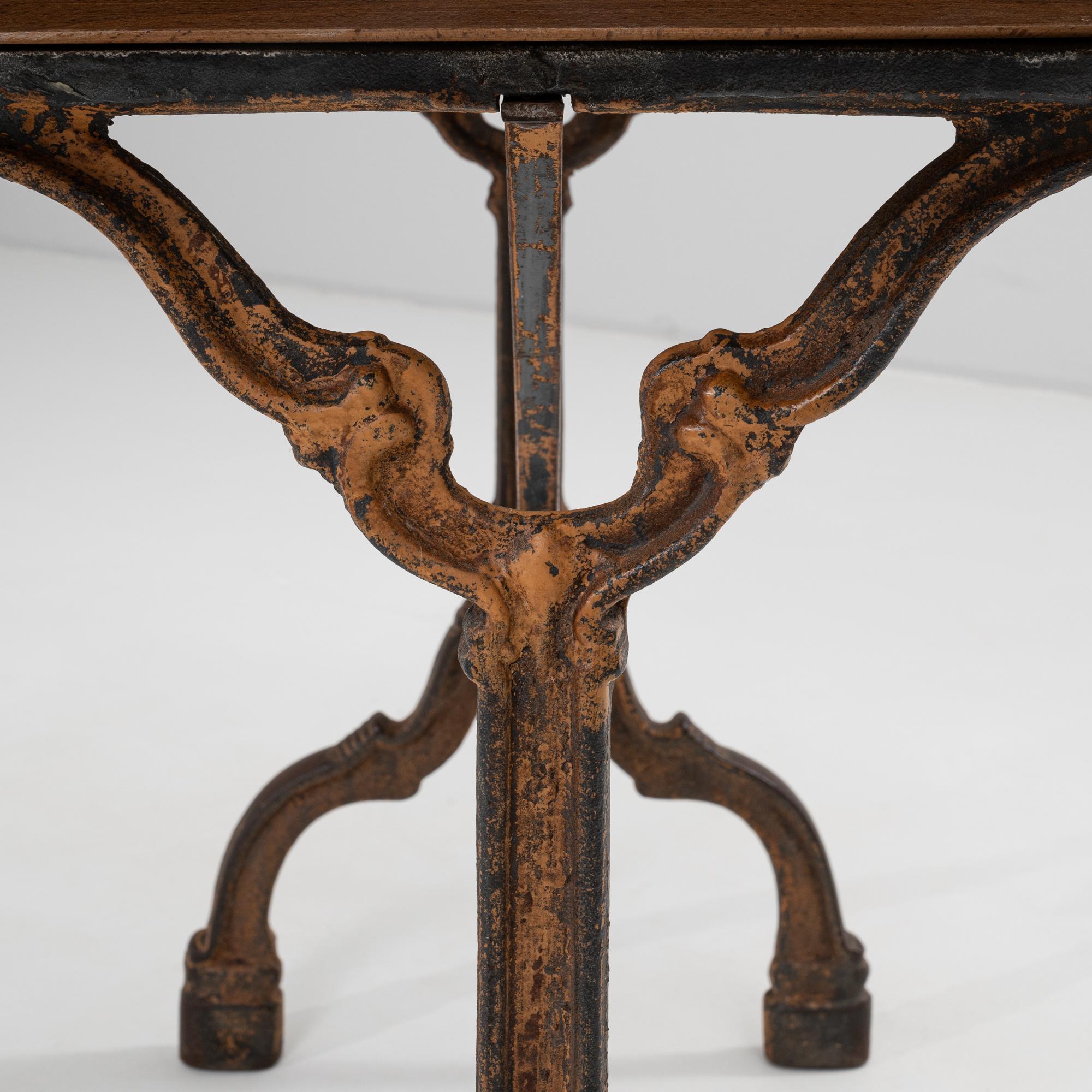 1900s French Bistro Table With Base Cast Iron & Wooden Top For Sale 5