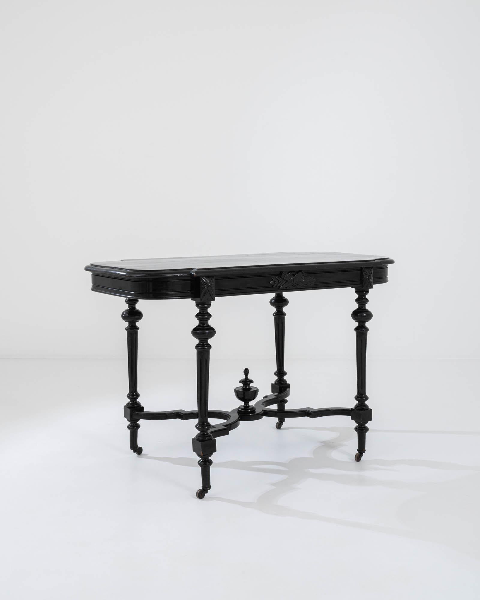 1900s French Black Lacquer Table on Wheels In Good Condition In High Point, NC