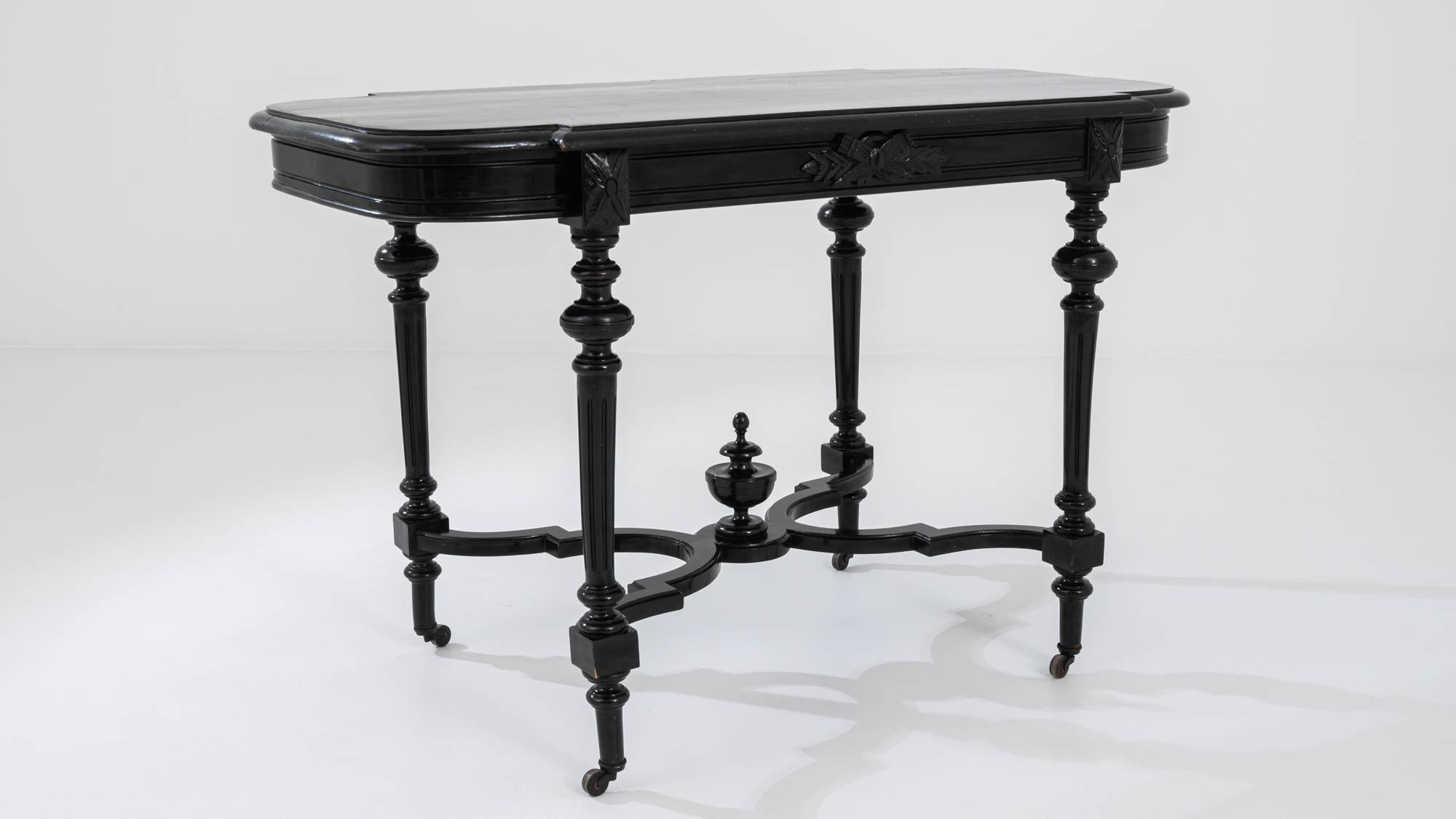 1900s French Black Lacquer Table on Wheels 1
