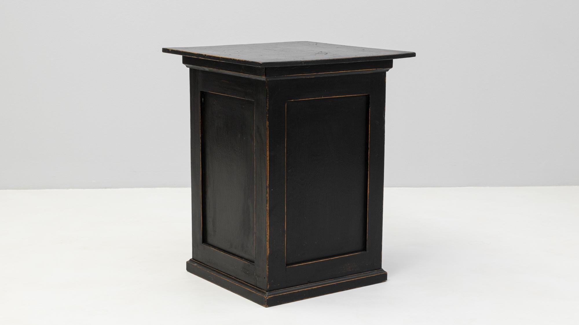 Piédestal en bois patiné noir français des années 1900 en vente 2