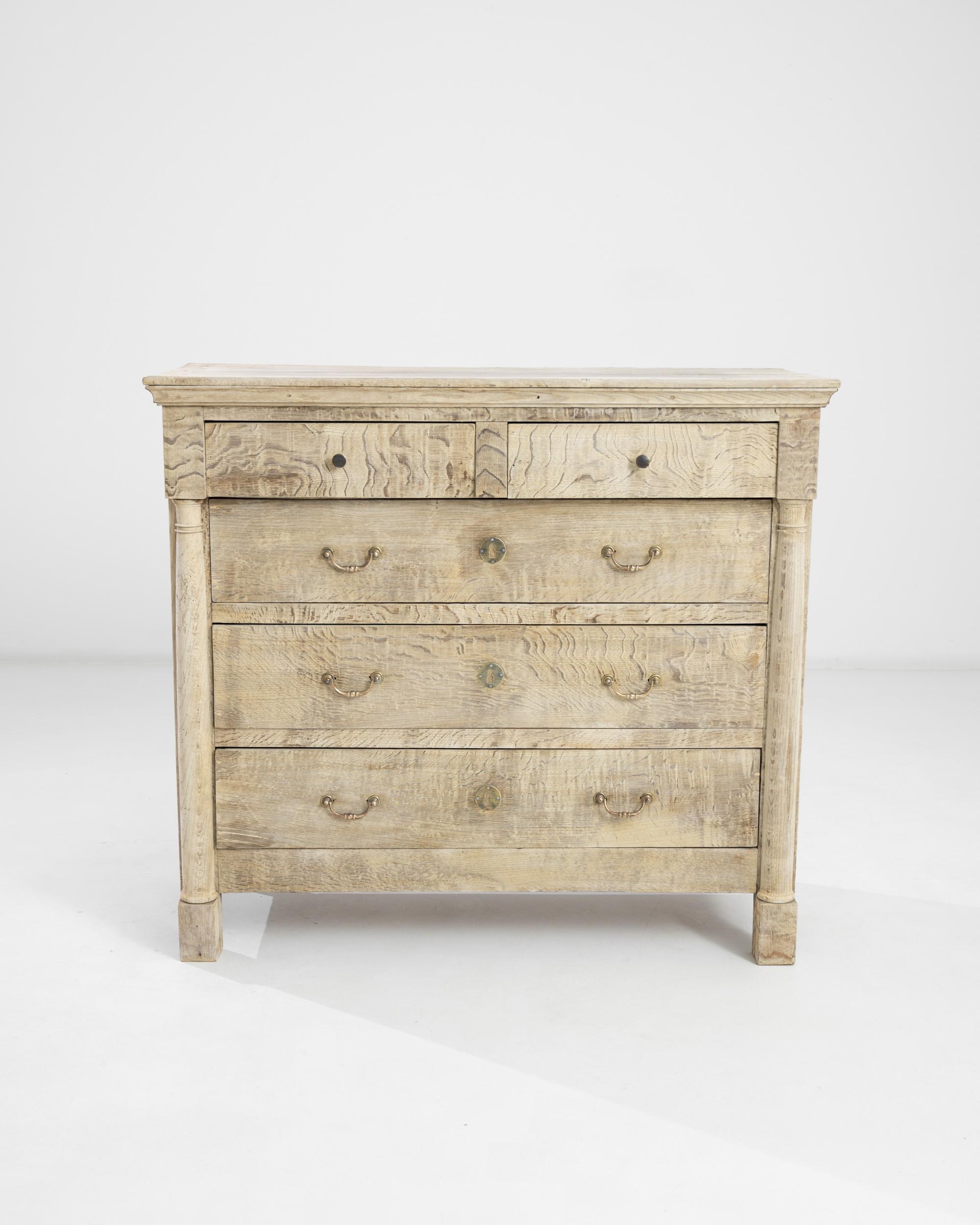 1900s French Bleached Oak Chest of Drawers 5