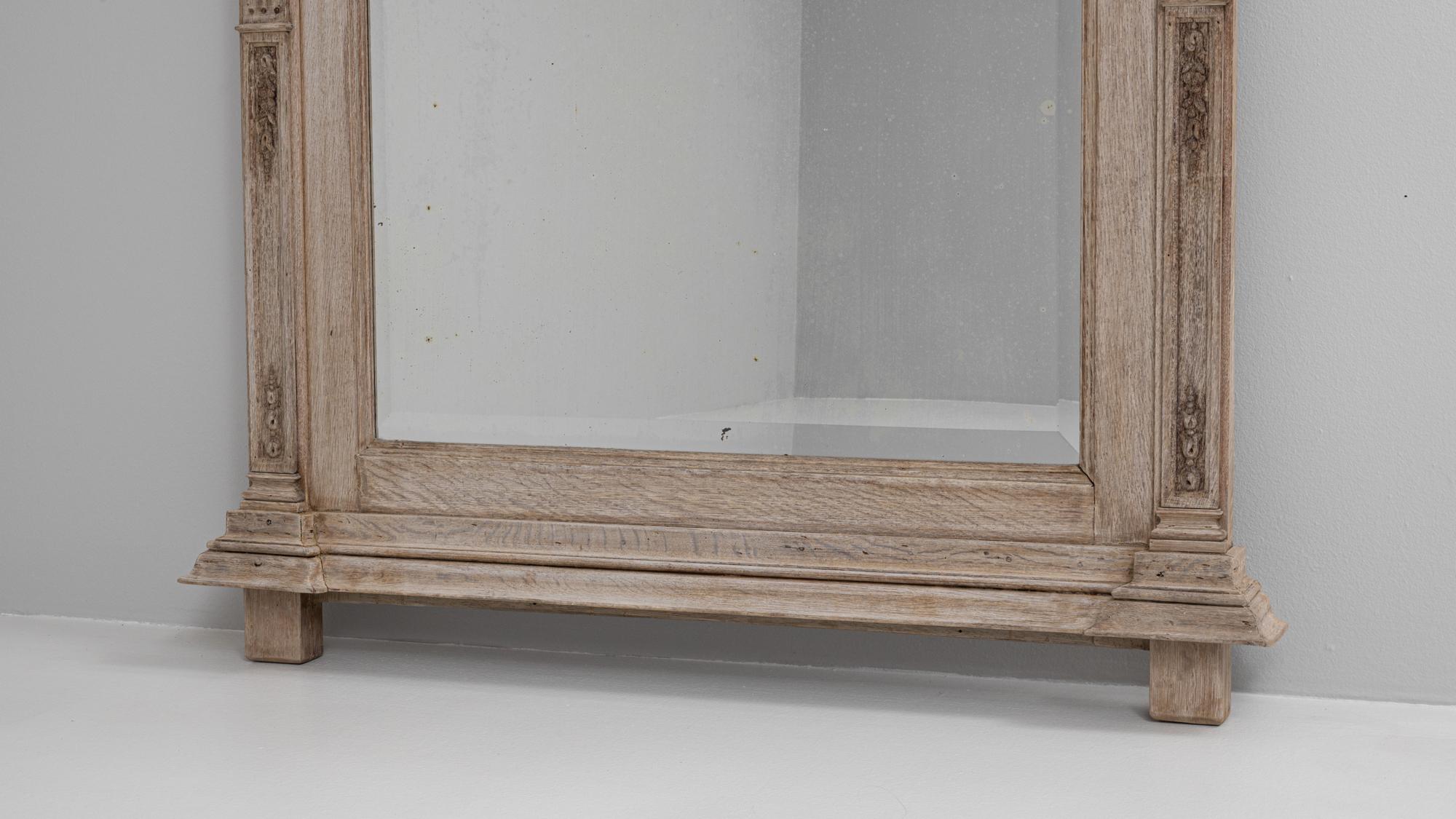 Miroir de sol en bois sculpté français des années 1900 en vente 1