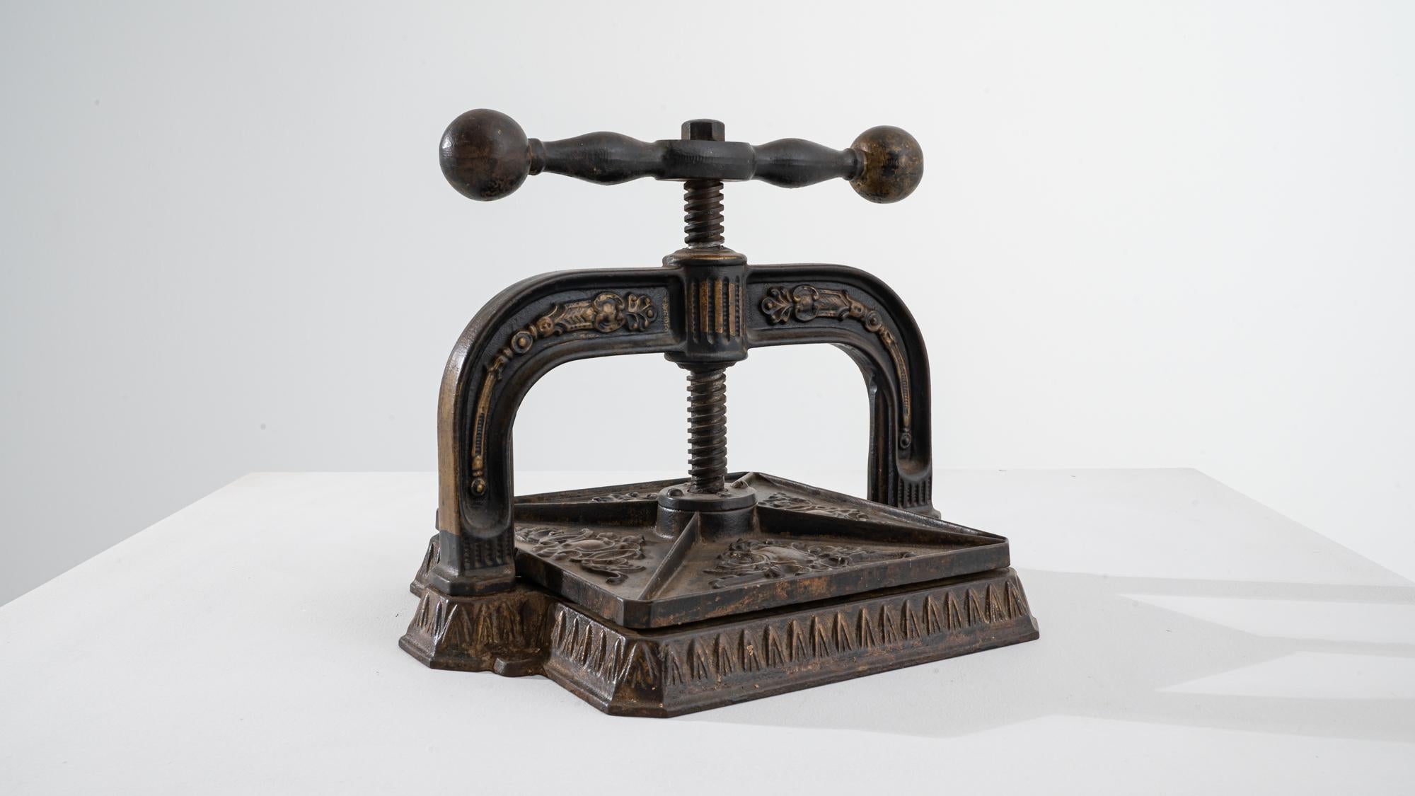 1900s French Cast Iron Book Press 2