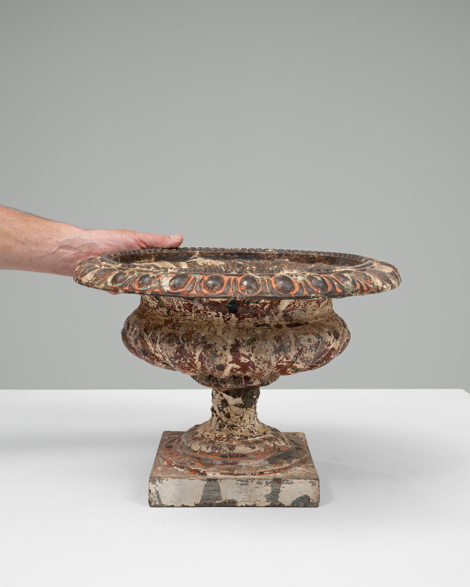 Francese Fioriera francese in ghisa del 1900 in vendita