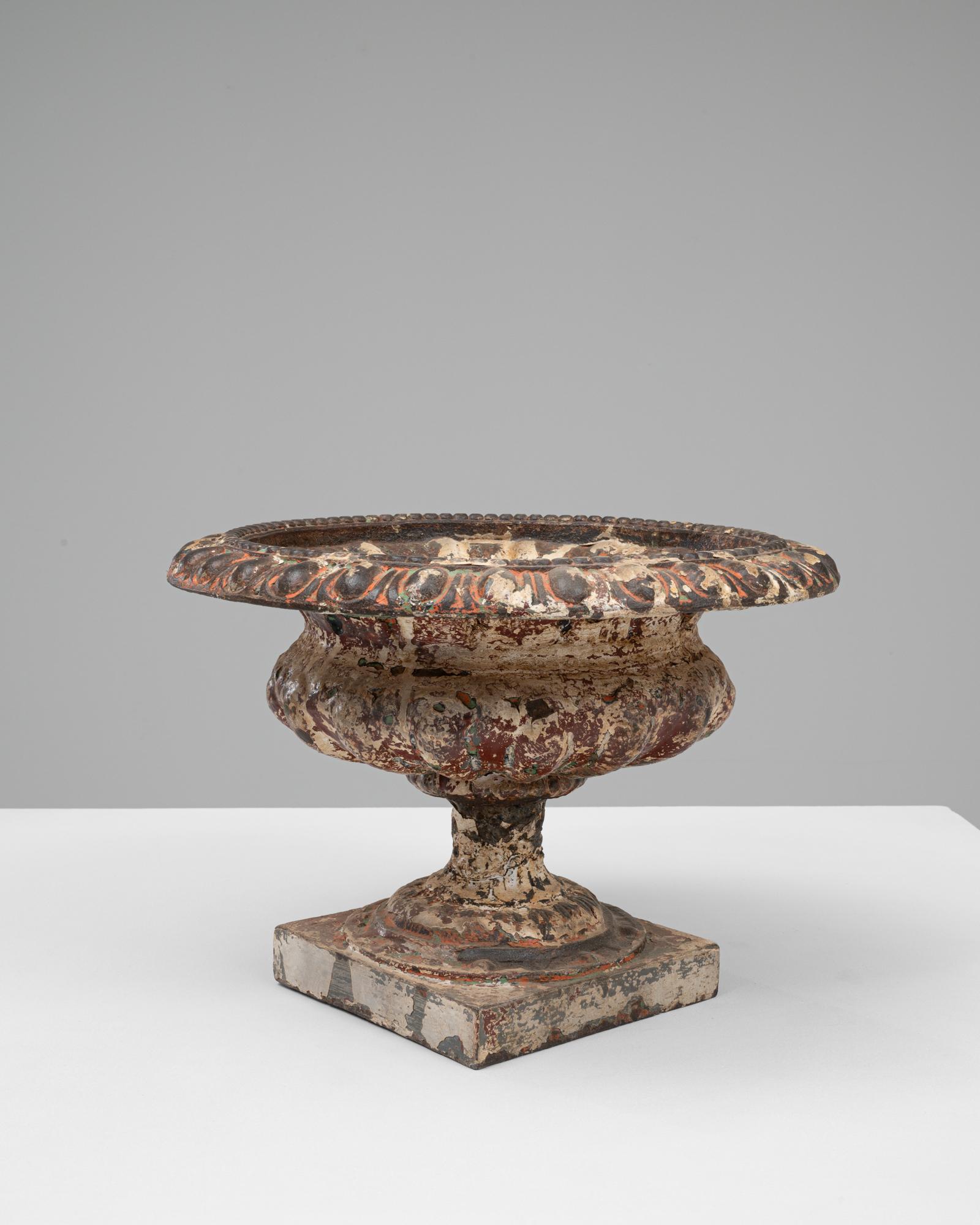 Fioriera francese in ghisa del 1900 In condizioni buone in vendita a High Point, NC