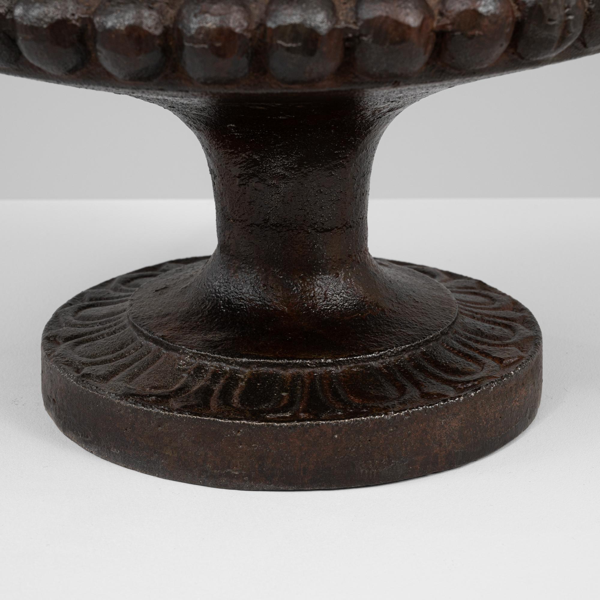 1900s French Cast Iron Planter For Sale 5