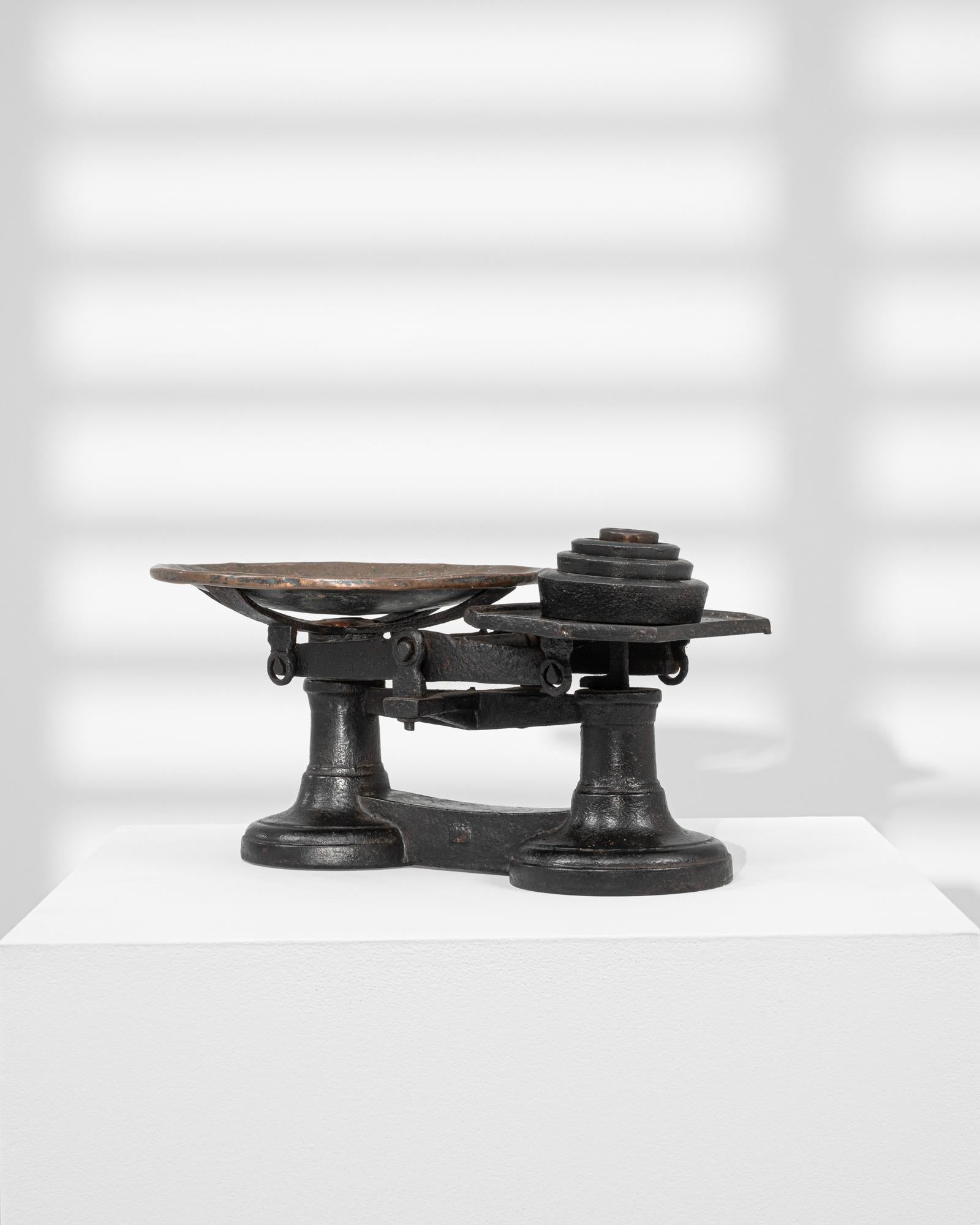 Fer Balance en fonte française des années 1900 en vente