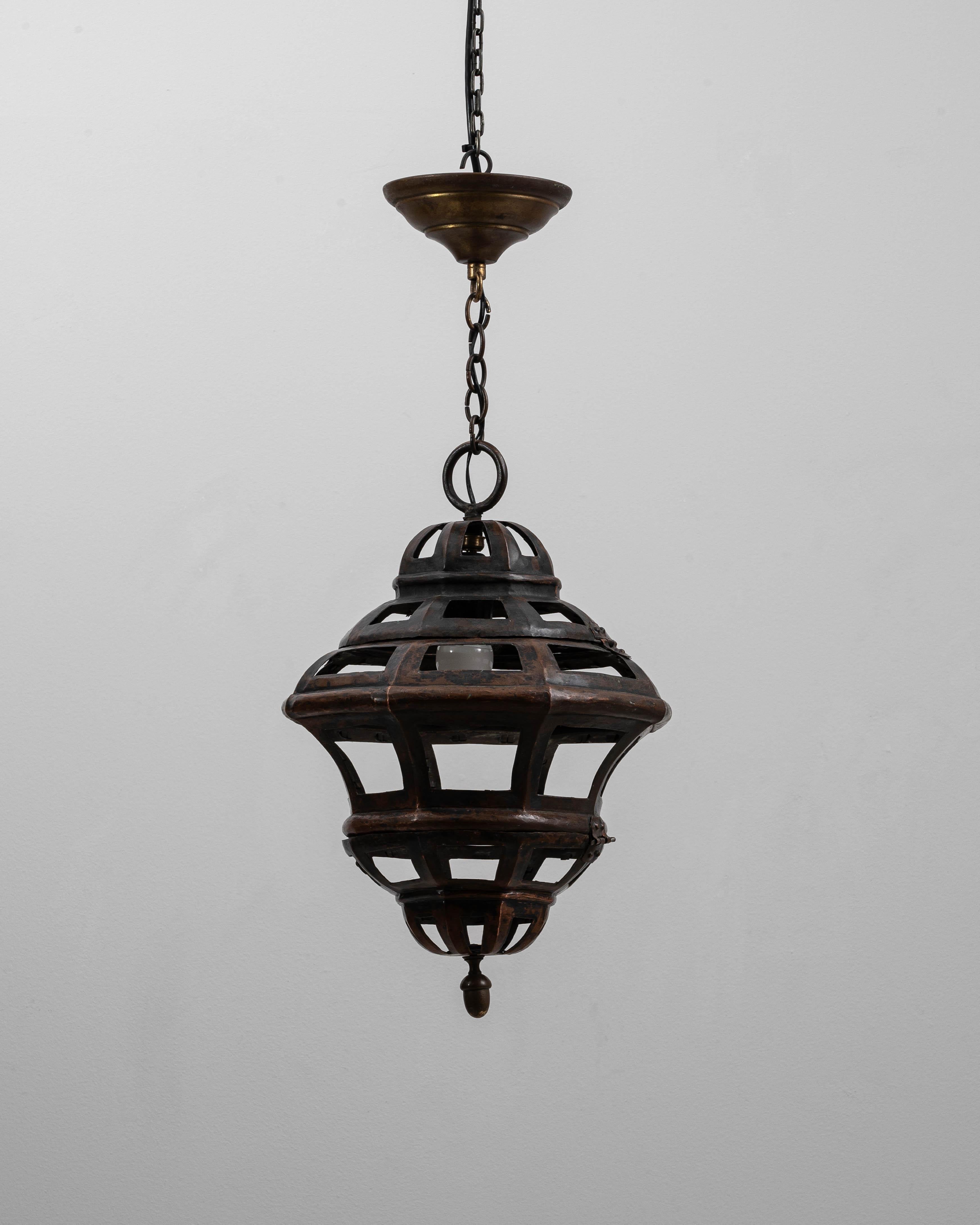 Lámpara colgante francesa de cobre de 1900 con diseño de cúpula calada Cobre en venta