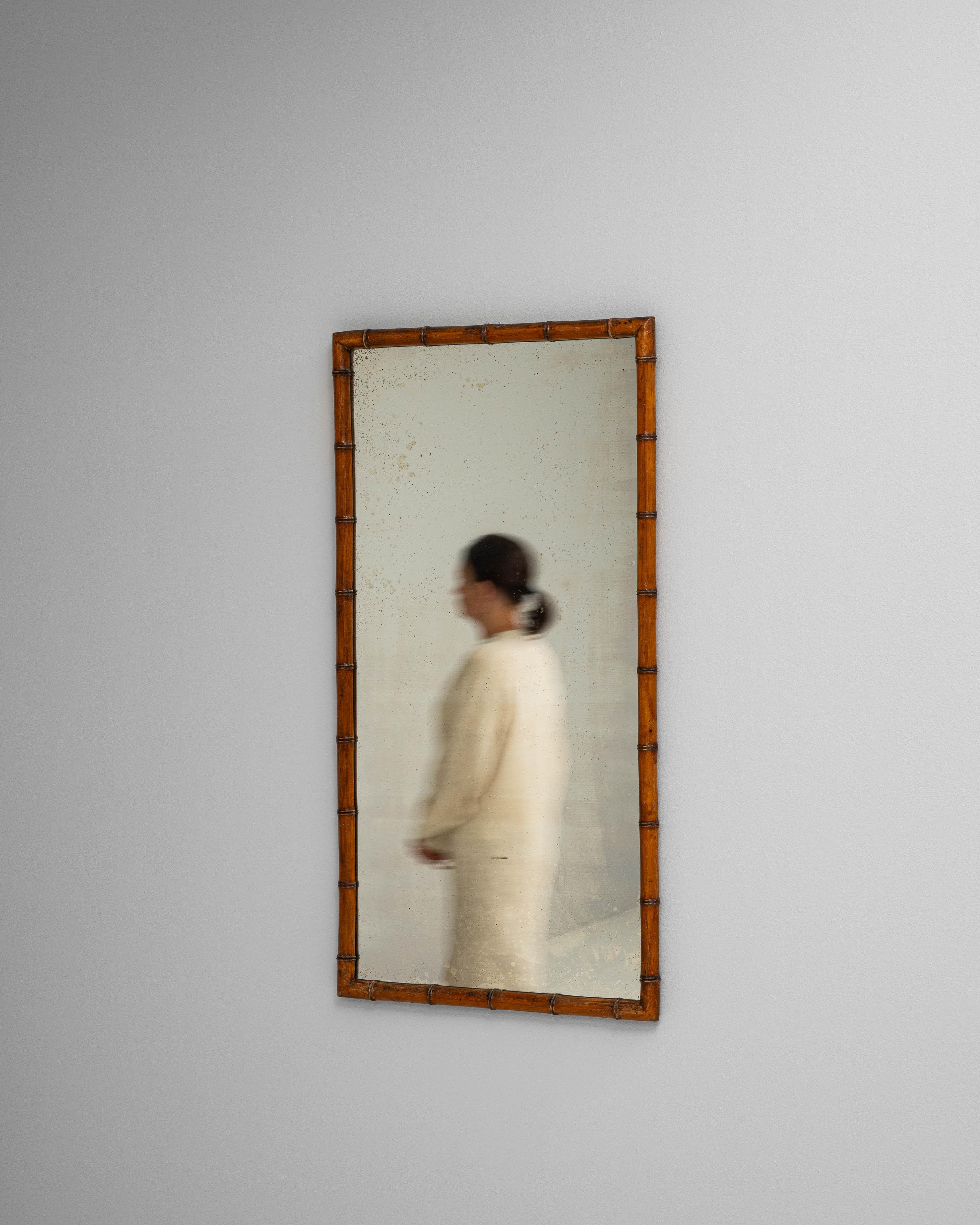 Espejo francés de bambú sintético de 1900 siglo XX en venta