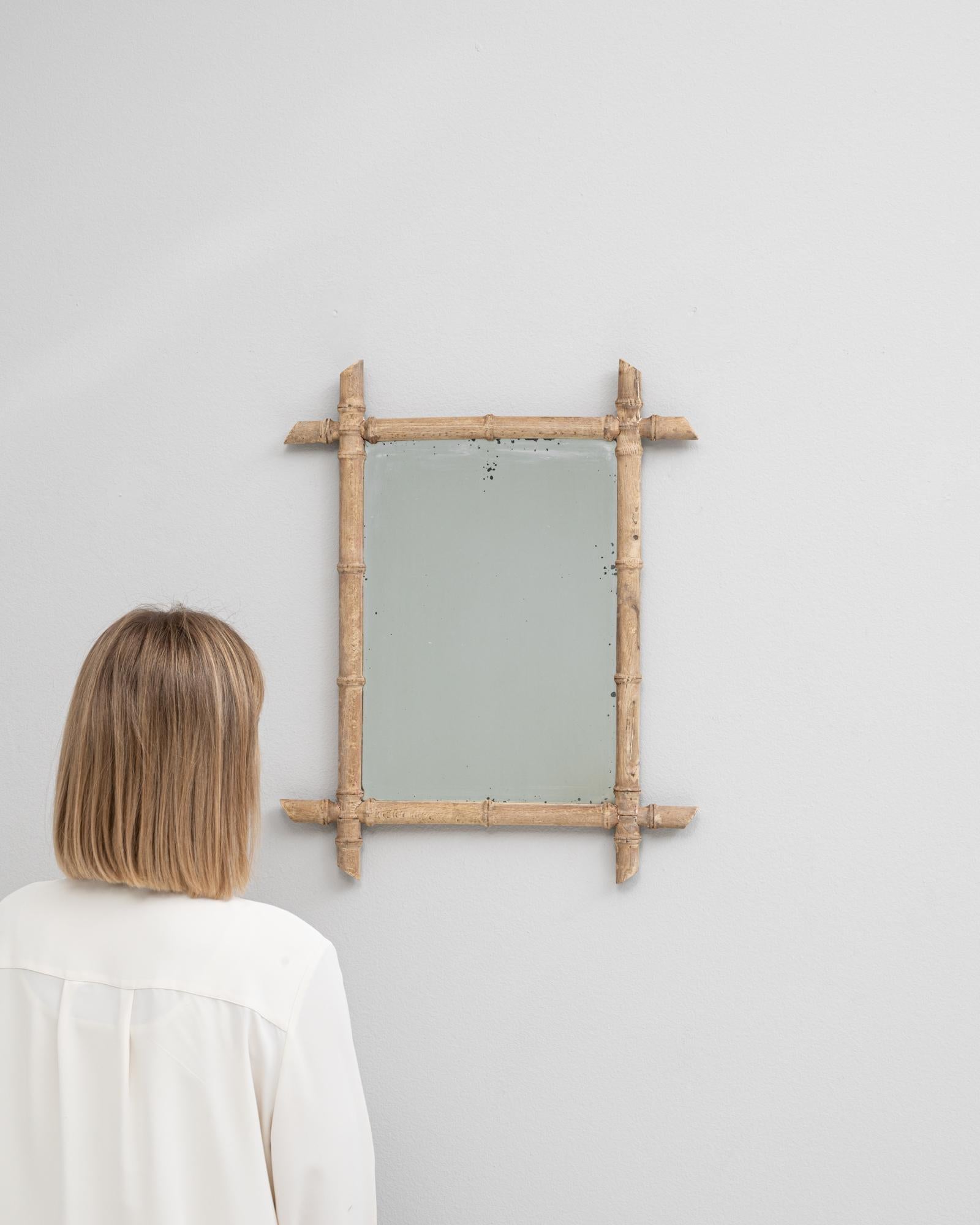 Espejo francés de bambú sintético de 1900 en venta 1